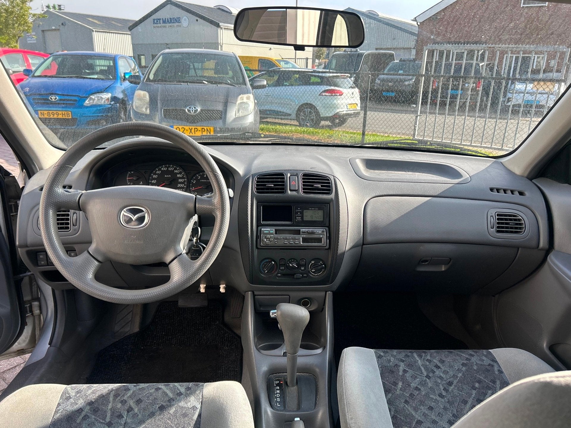 Mazda 323 Fastbreak 1.5i LX | AIRCO | AUTOMAAT | GAS PEDAAL, Stof, 4 cilinders, 400 kg, 1070 kg