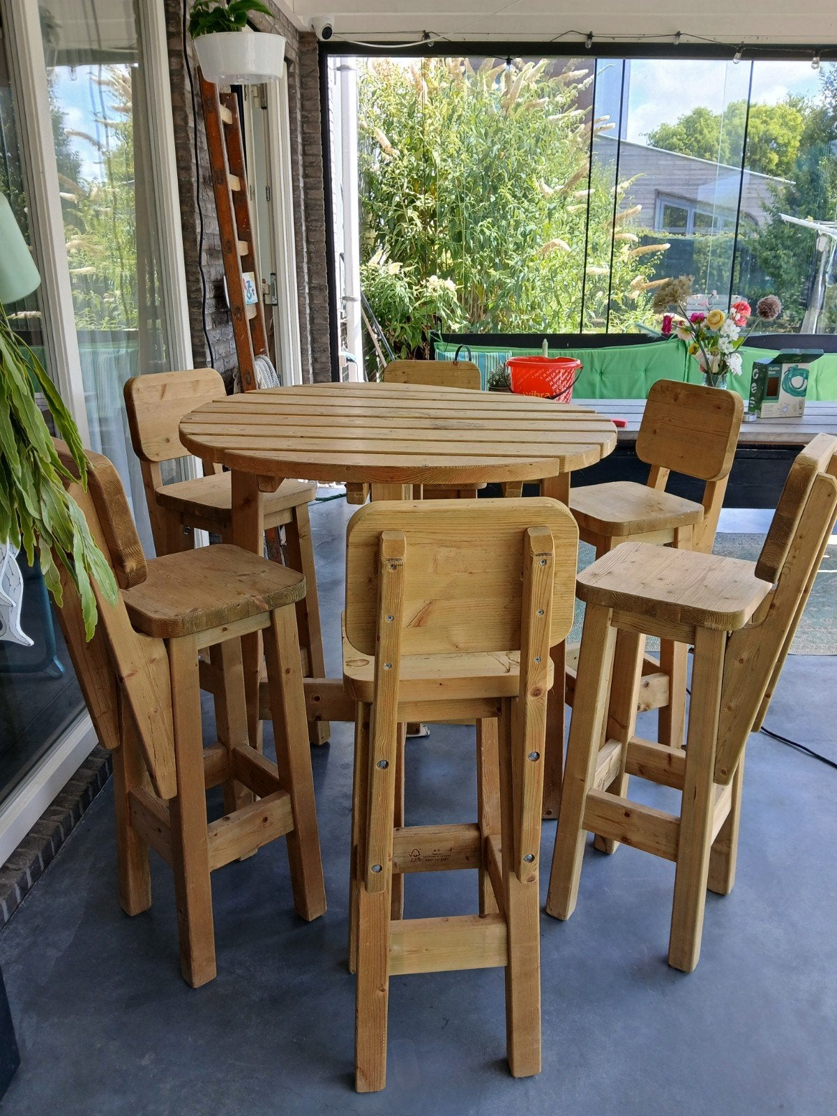Houten bartafel met 6 barkrukken, Ophalen, Gebruikt, Overige kleuren, Hout