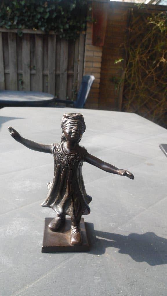 brons beeldje, Ophalen of Verzenden, Beeld