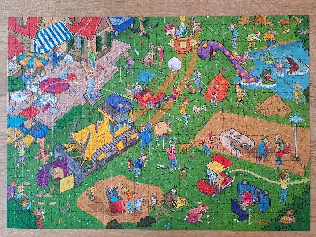 PUZZEL. 1000 STUKJES. WACKY WORLD. GOLIATH. JIGSAW, Ophalen of Verzenden, 500 t/m 1500 stukjes, Gebruikt, Legpuzzel