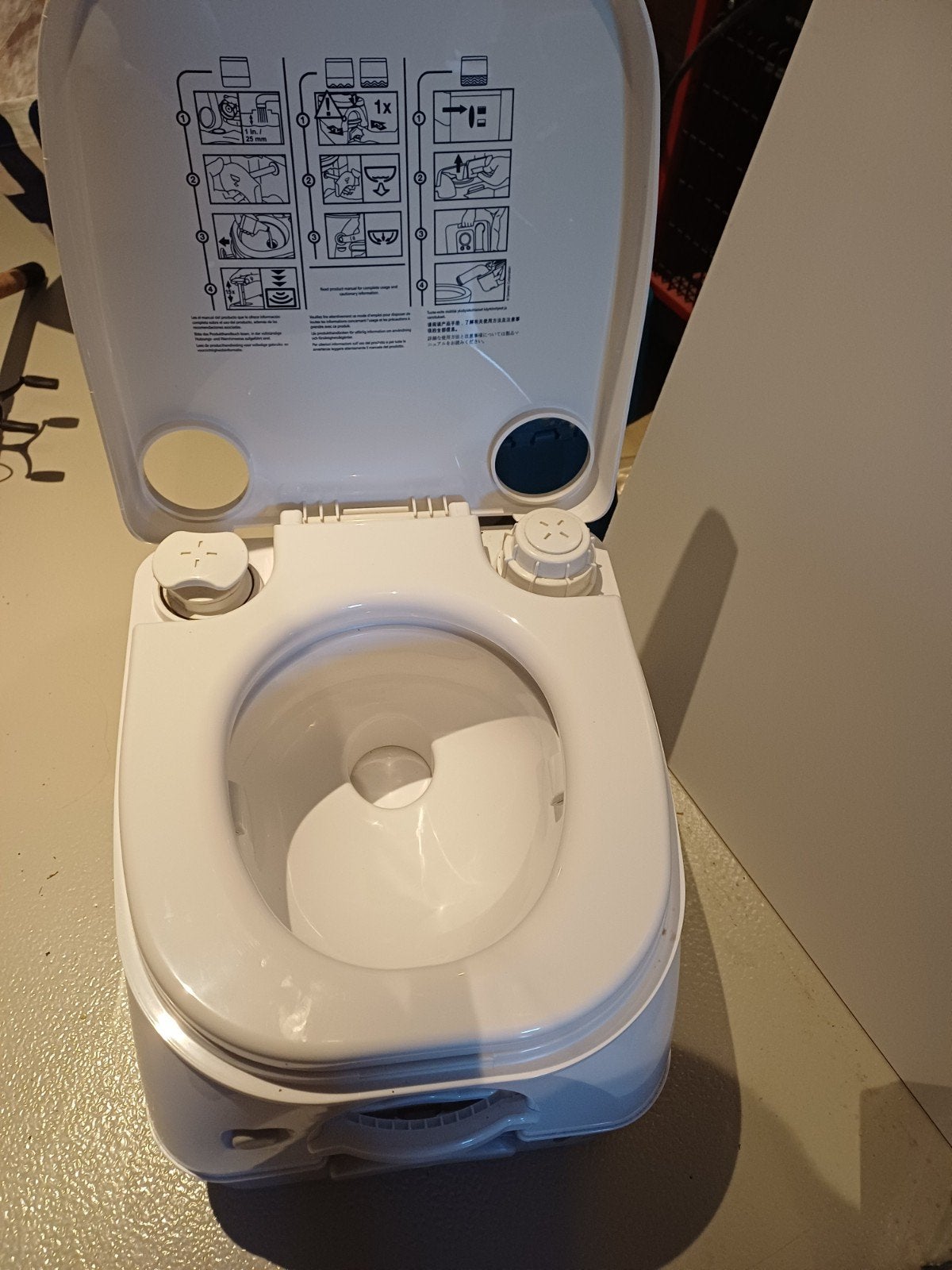 draagbaar toilet dometic, Ophalen