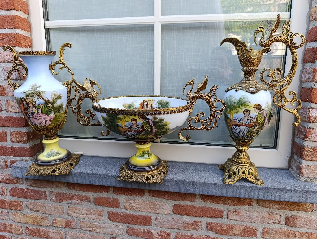 Grote 3 delige set in porselein, Ophalen