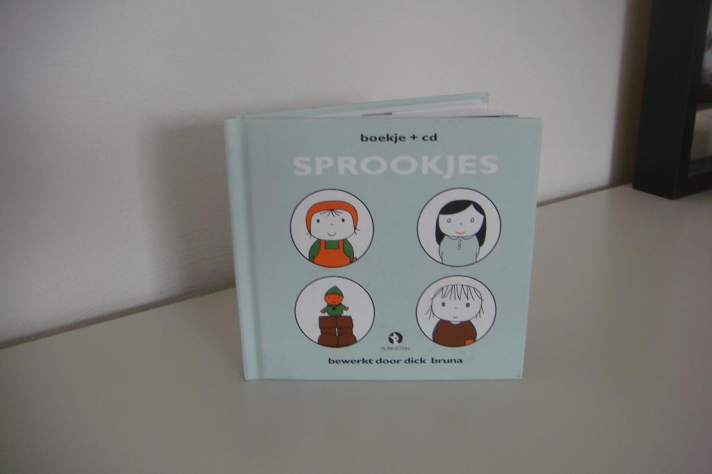 Dick Bruna Sprookjesboek en CD, vanaf 2 jaar, Boeken, Ophalen, Zo goed als nieuw, 2 tot 3 jaar