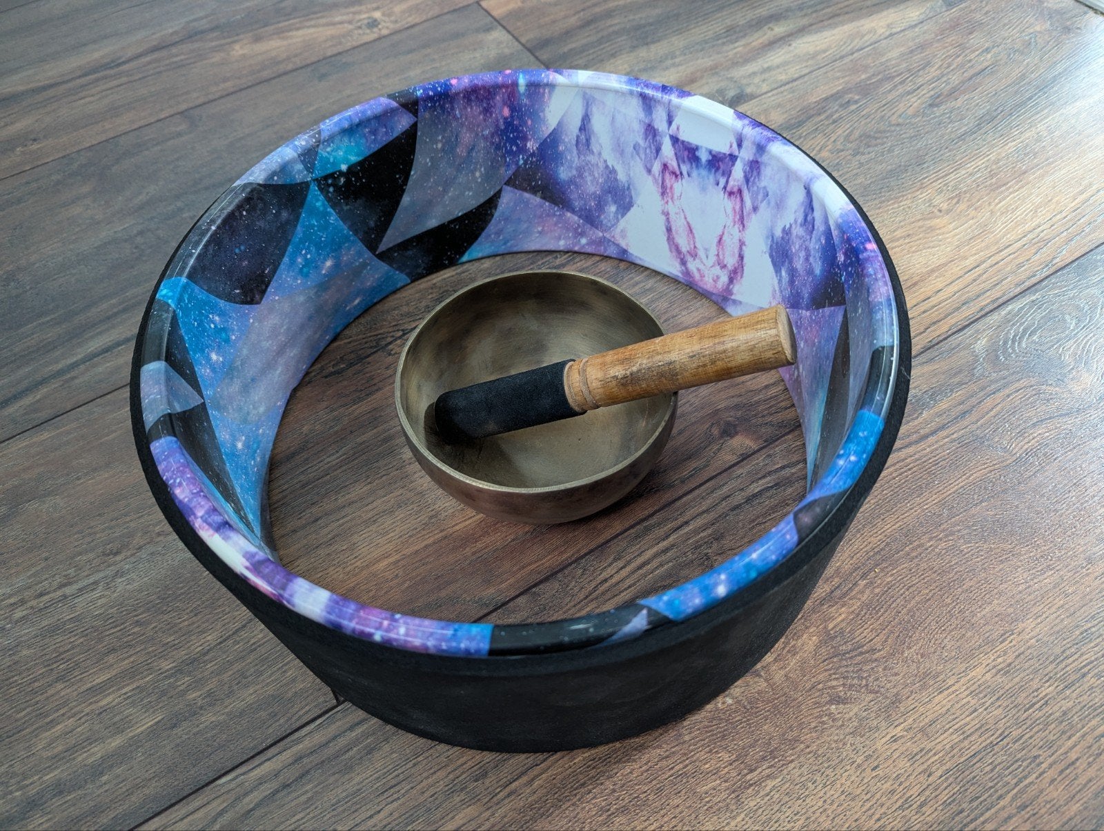 Yoga Wiel met Klankschaal en Klopper - Galaxy Design, Ophalen, Zo goed als nieuw