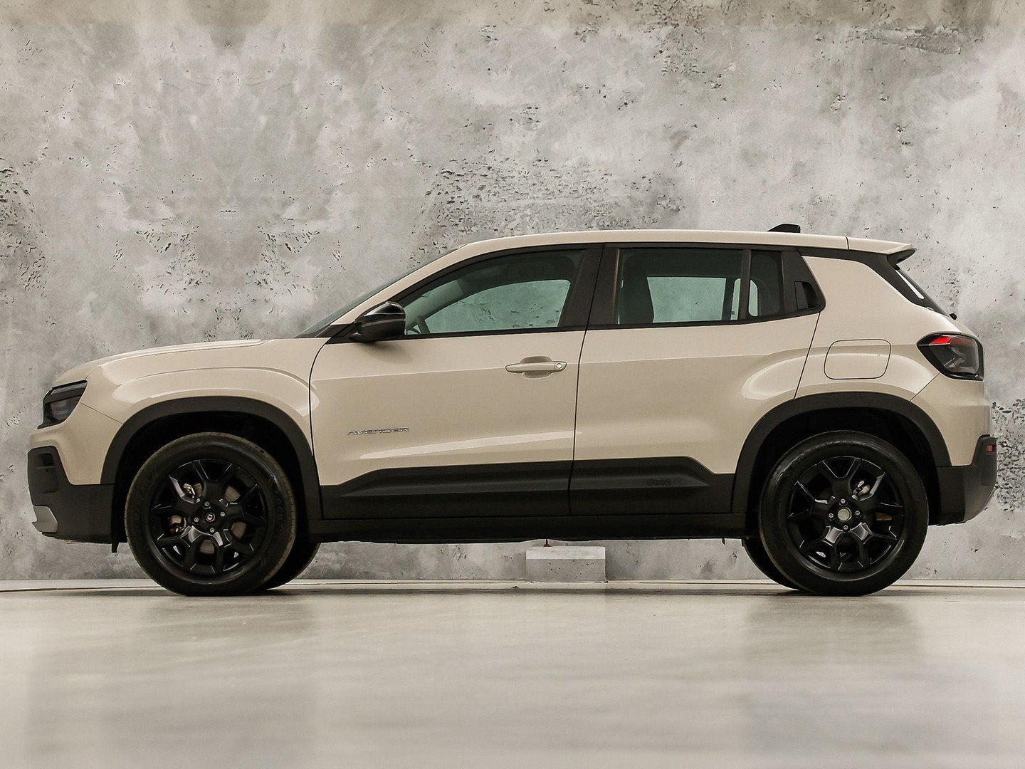 Jeep Avenger 1.2 e-Hybrid Altitude Automaat (APPLE CARPLAY,, Auto's, 12 maanden, Gebruikt, 1199 cc, 620 kg