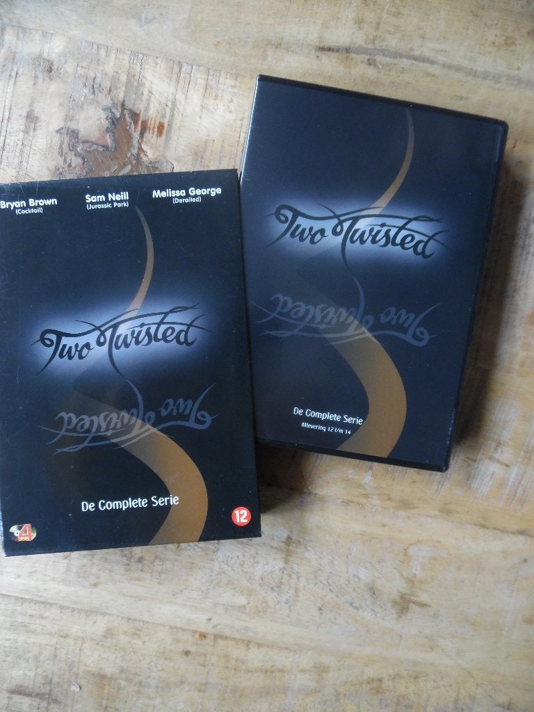 SF AVONTUUR THRILLER - TWO TWISTED - COMPLETE SERIE, Vanaf 12 jaar, Ophalen of Verzenden, Gebruikt, Overige gebieden