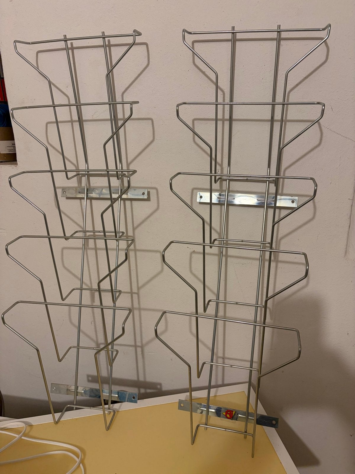 3 chromen folderrekken / tijdschriftenrekken, Ophalen, Gebruikt, Metaal, Wandmontage