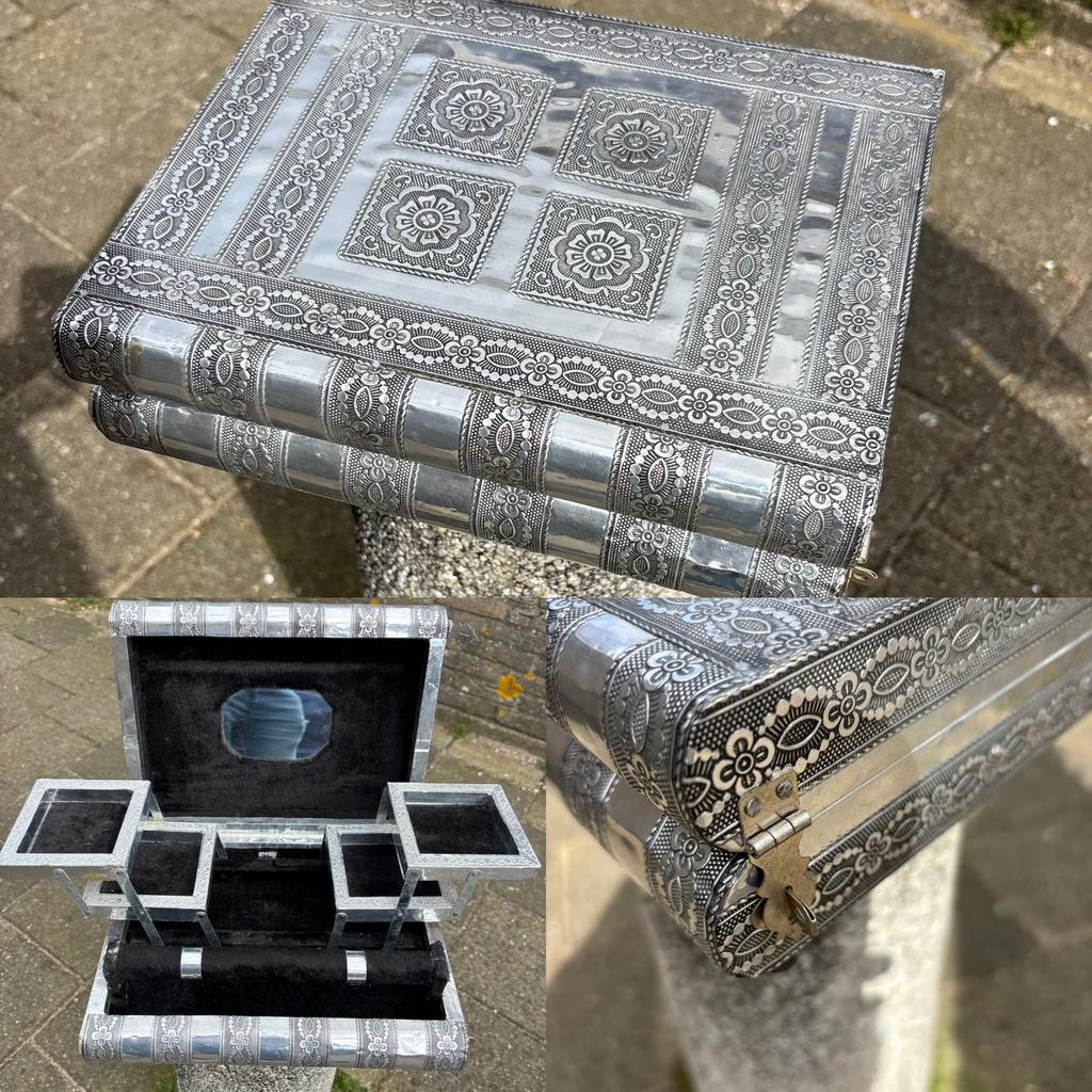 Grote vintage sieradendoos / beautycase+ uitklapbare vakken, Ophalen of Verzenden, Gebruikt, Hardcase