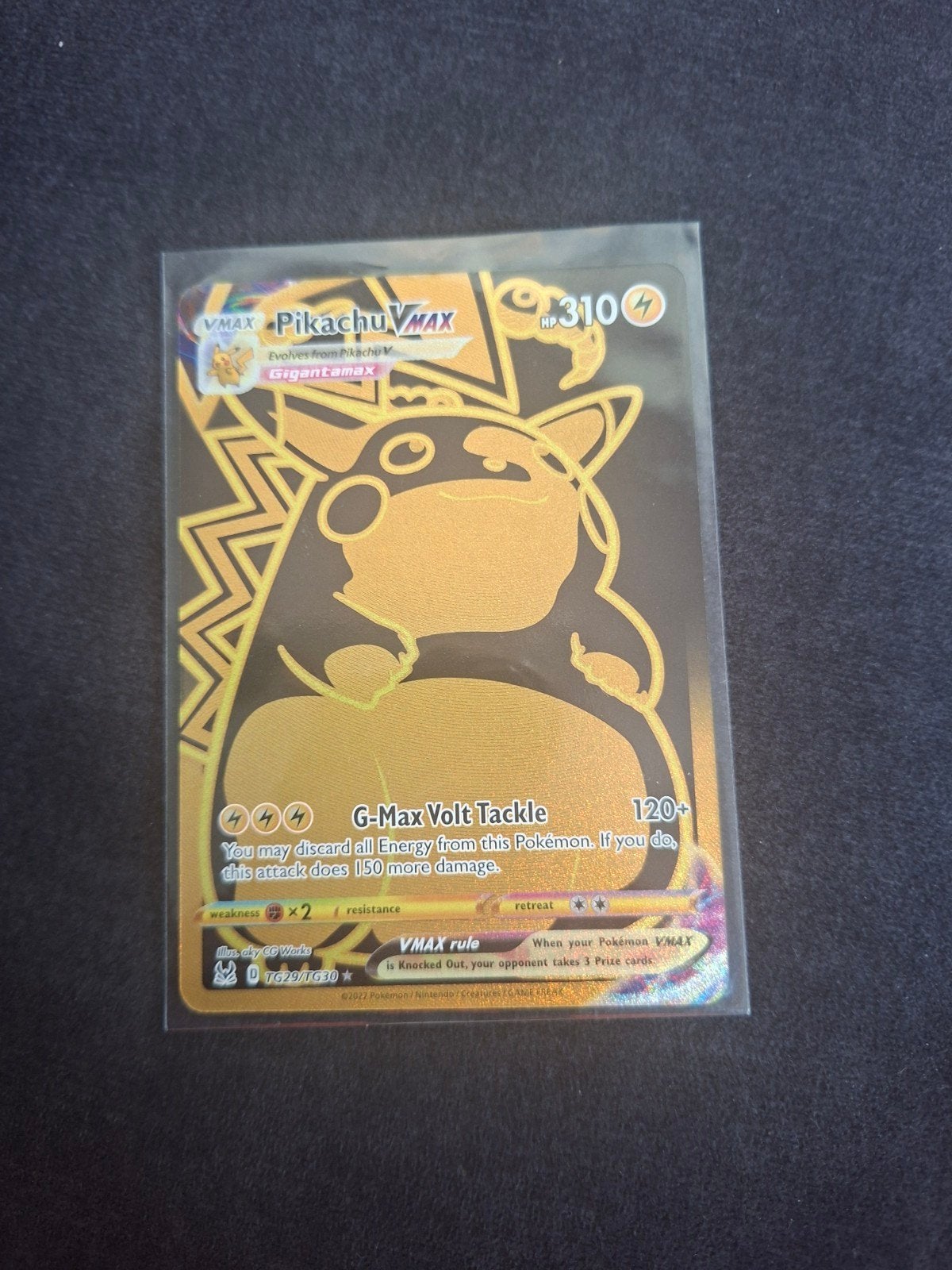 Pikachu VMAX TG29/TG30 Lost Origin Pokémon Kaart, Ophalen of Verzenden, Zo goed als nieuw, Losse kaart, Foil