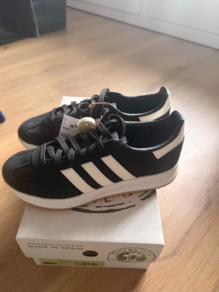 Adidas heren schoenen 40, Ophalen, Nieuw, Sportschoenen, Zwart