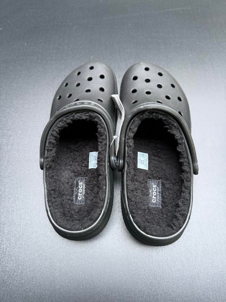 Zwarte Gevoerde Crocs - Maat 39/40, Ophalen of Verzenden, Zo goed als nieuw, Zwart, Slippers