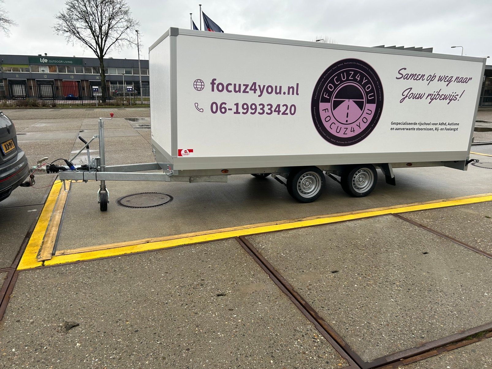 Splinternieuwe middenas aanhangwagen, Ophalen, Nieuw