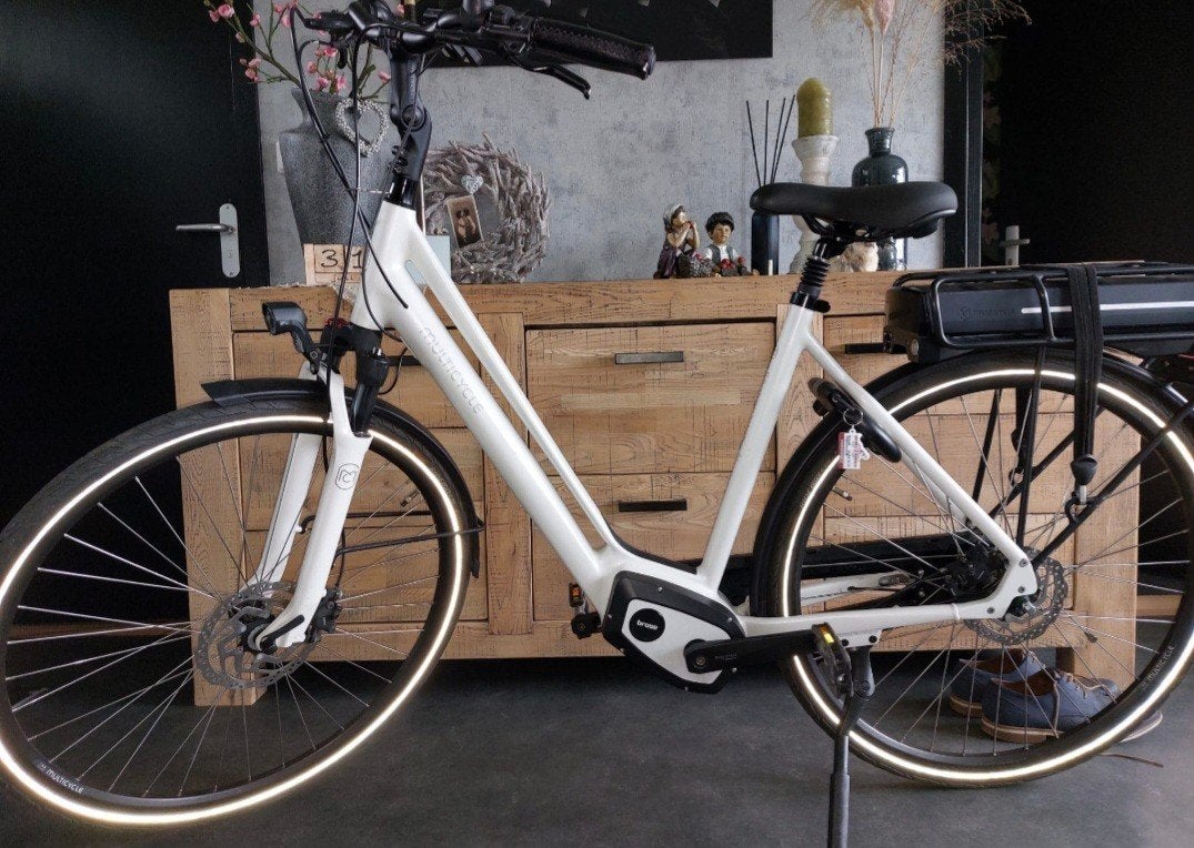 Multicycle Noble E-bike - Zo goed als nieuw, Fietsen en Brommers, Zo goed als nieuw, 51 tot 55 cm, 50 km per accu of meer, Ophalen