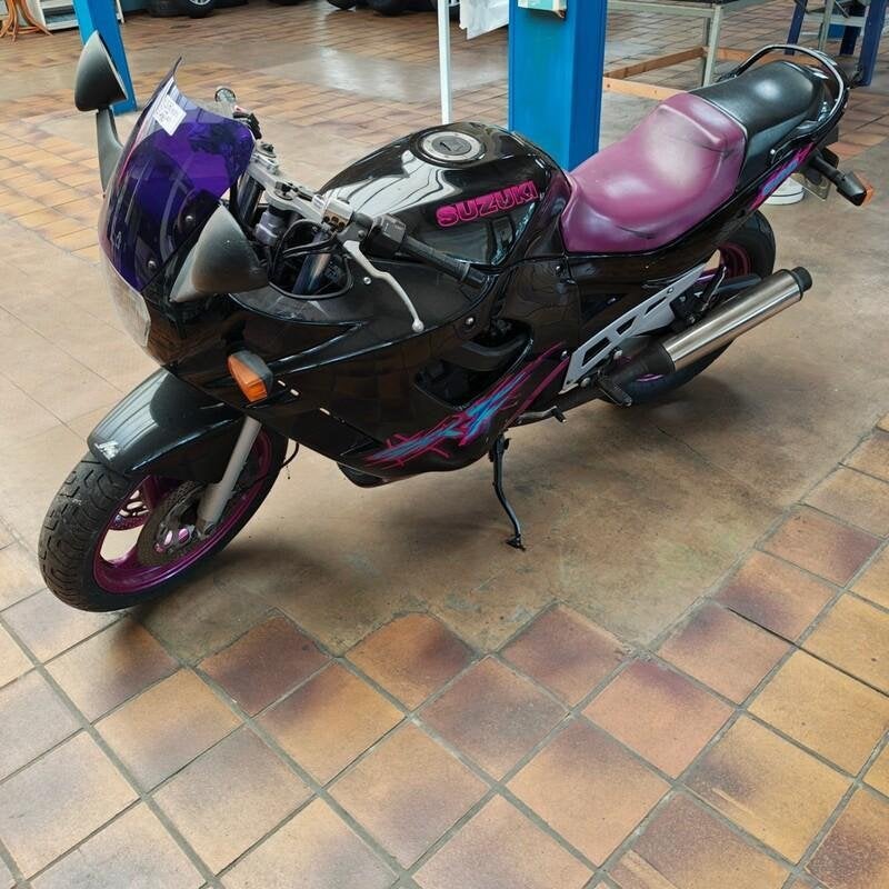 Motorfiets, Suzuki, GSX 600 F, zwart/paars, 1990, Automaat, Overige modellen, Overige carrosserieën, Overige brandstoffen