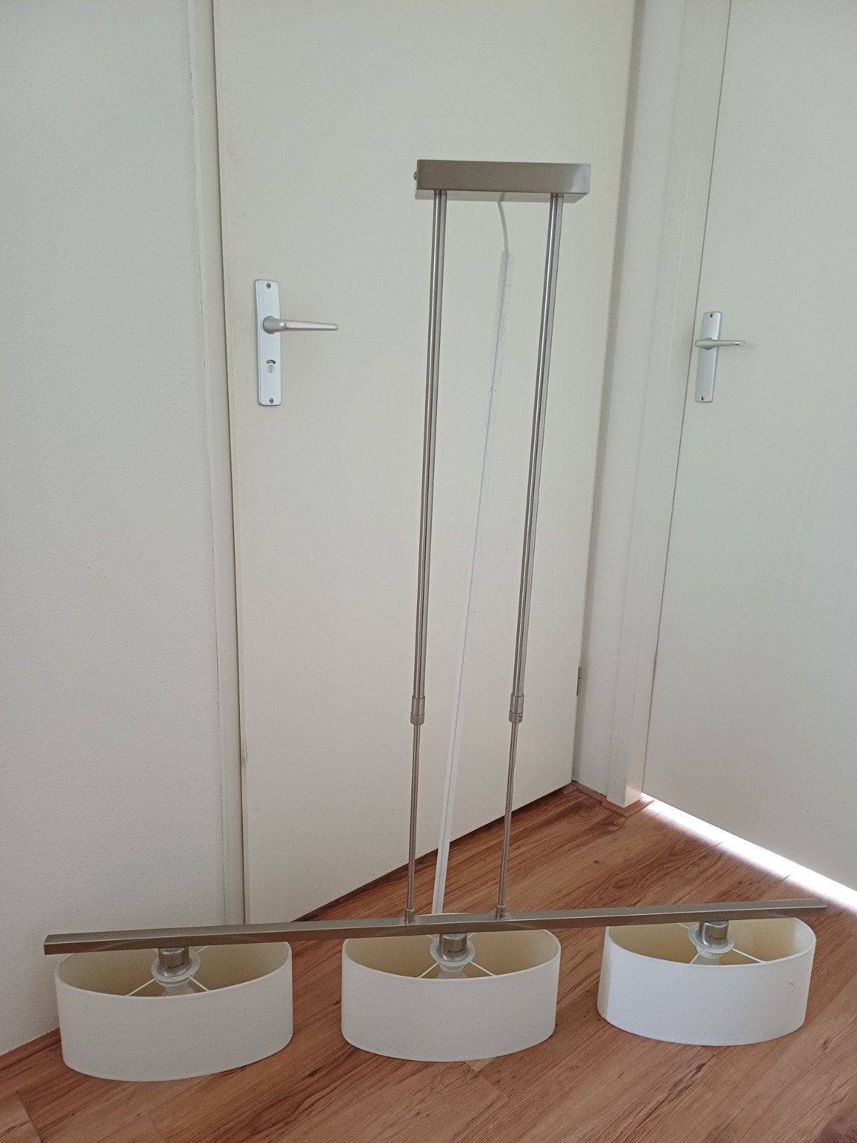 Moderne hanglamp met 3 stoffen kappen - RVS look, Ophalen, Gebruikt, Metaal, E27 (groot)