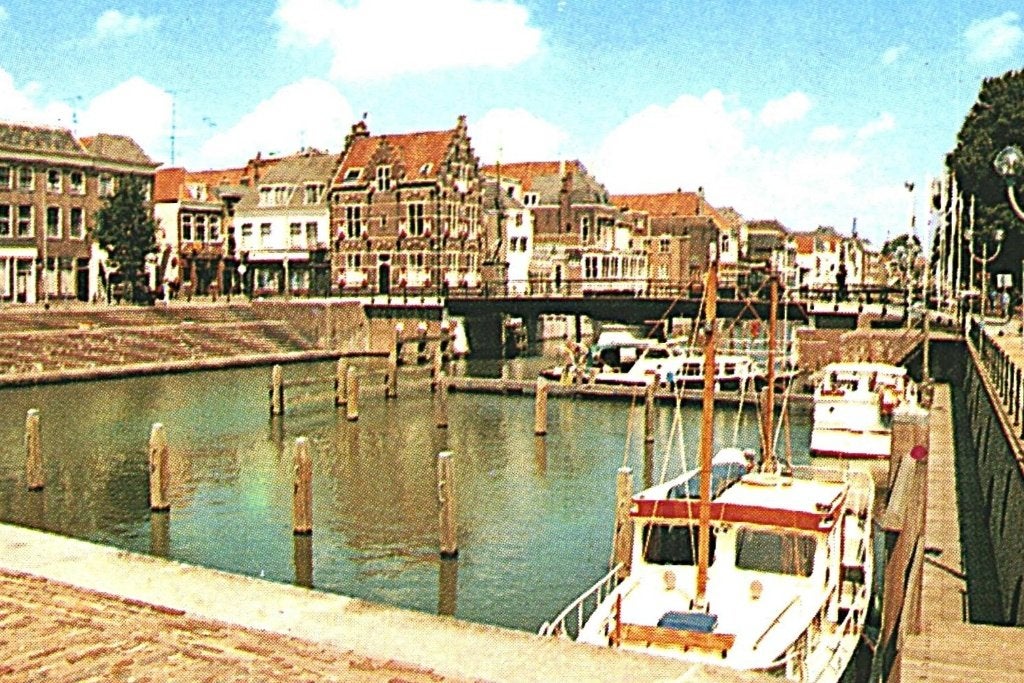 37552	Gorinchem	ZH	Nette oude kaart	Onbeschreven, Ophalen of Verzenden, 1960 tot 1980, Ongelopen, Zuid-Holland