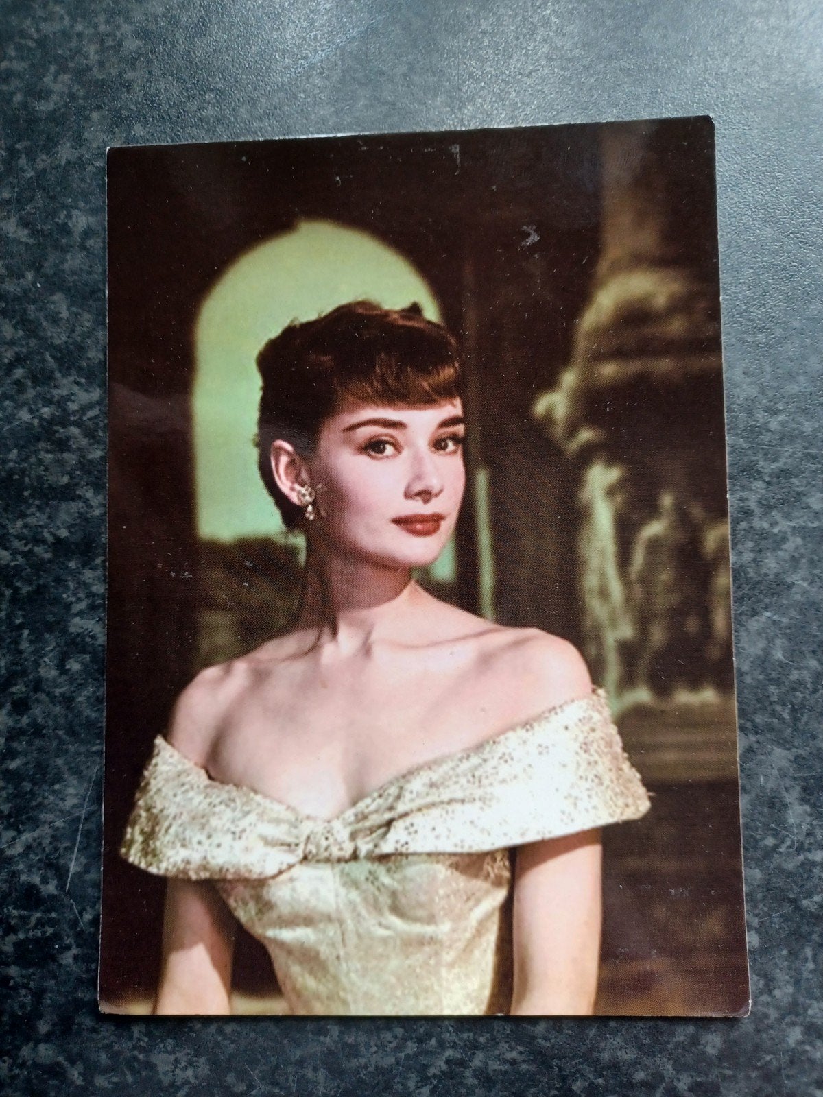 Audrey Hepburn, Ophalen of Verzenden, 1980 tot heden, Ongelopen, Sterren en Beroemdheden