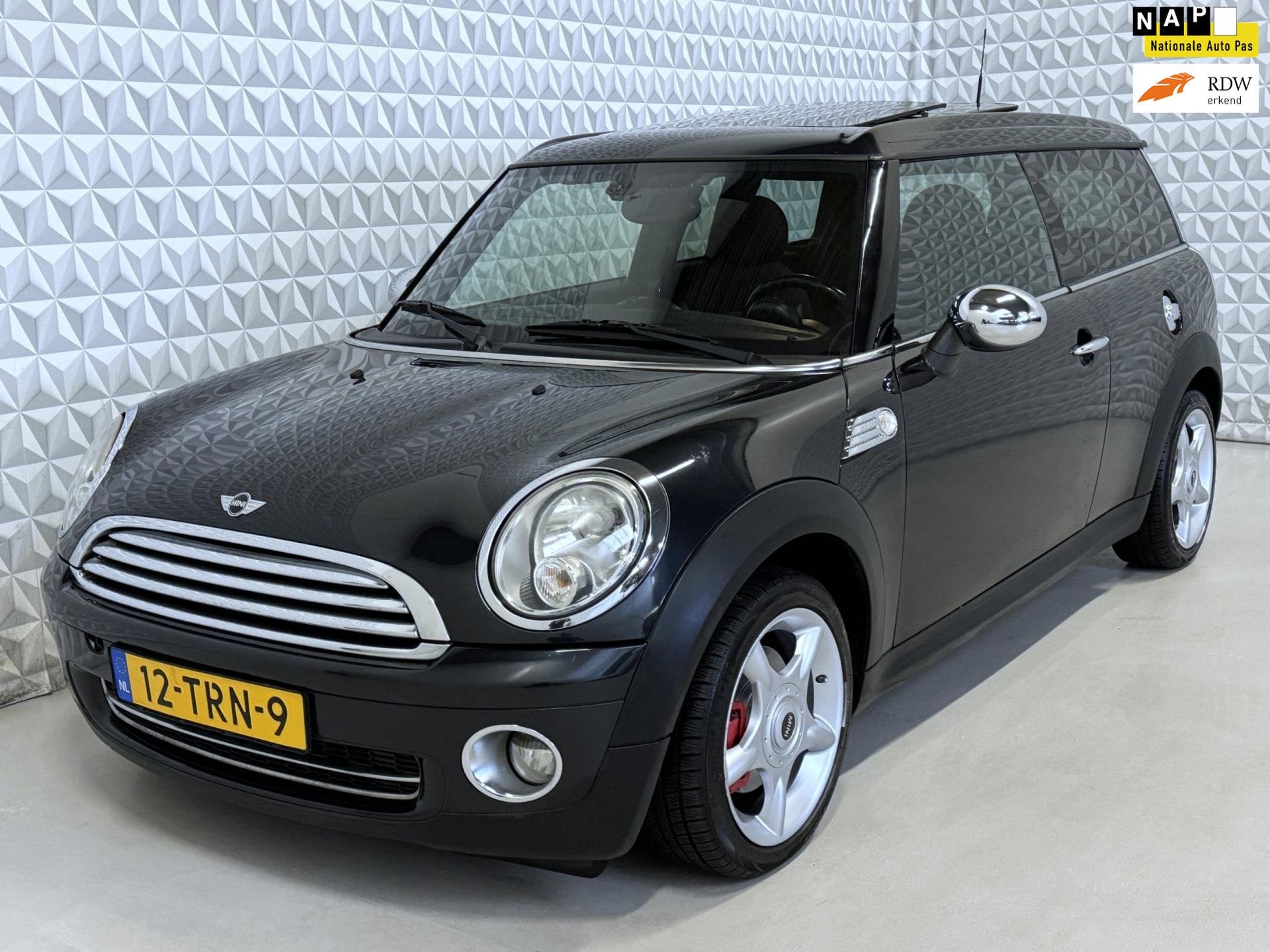 Mini Mini Clubman 1.6 Cooper Stoelverwarming + Cruise contro, Auto's, Mini, Voorwielaandrijving, Gebruikt, 4 cilinders, 4 stoelen