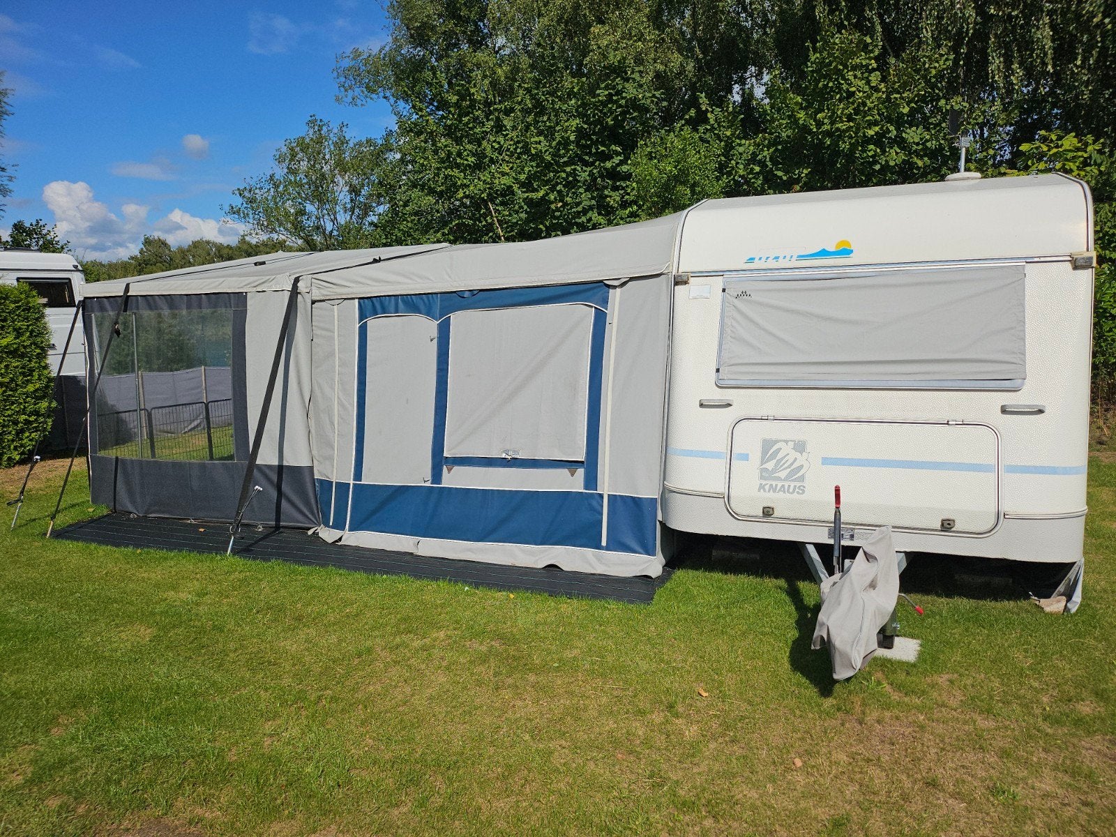 Knaus Azur 500 Caravan te koop, Caravans en Kamperen, Voortenten en Luifels, Ophalen, Gebruikt, PVC