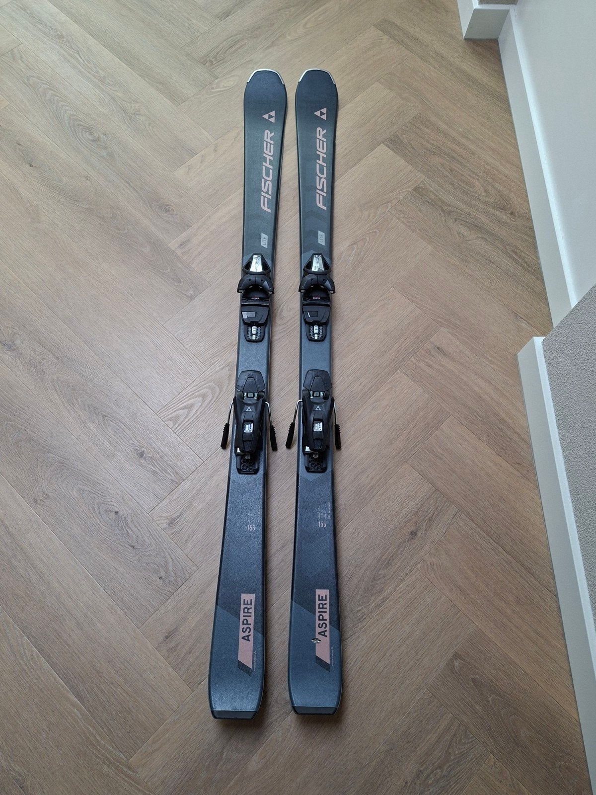 Fischer Aspire ski's 155 cm met bindingen, Ophalen, 140 tot 160 cm, Skiën, Ski's