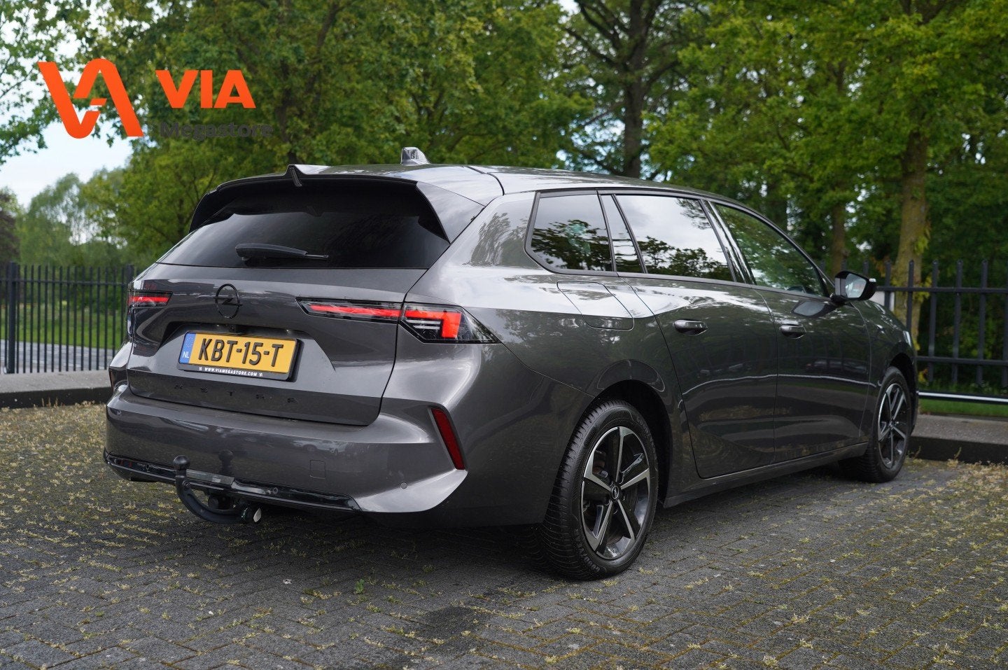 Opel Astra Sports Tourer 1.2 Turbo GS | Trekhaak | Navi | St, Auto's, Opel, Voorwielaandrijving, Gebruikt, 1199 cc, Handgeschakeld