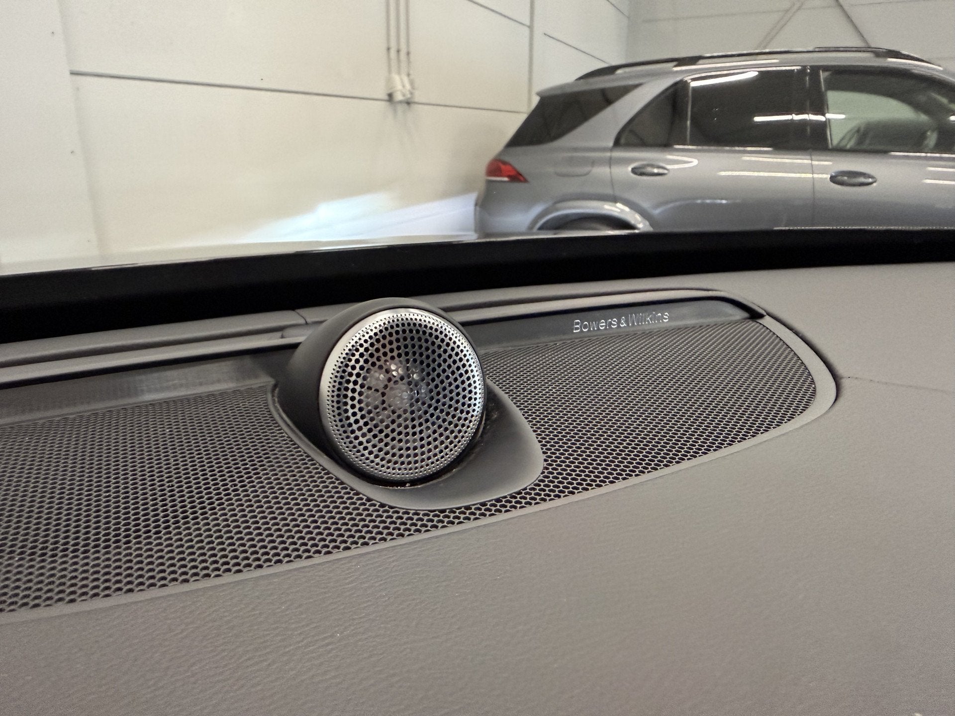 Volvo XC90 T8 Recharge AWD R-Design PANO/B&W/TREKHAAK/360CAM, Auto's, Volvo, Gebruikt, Zwart, 4 cilinders, Zwart