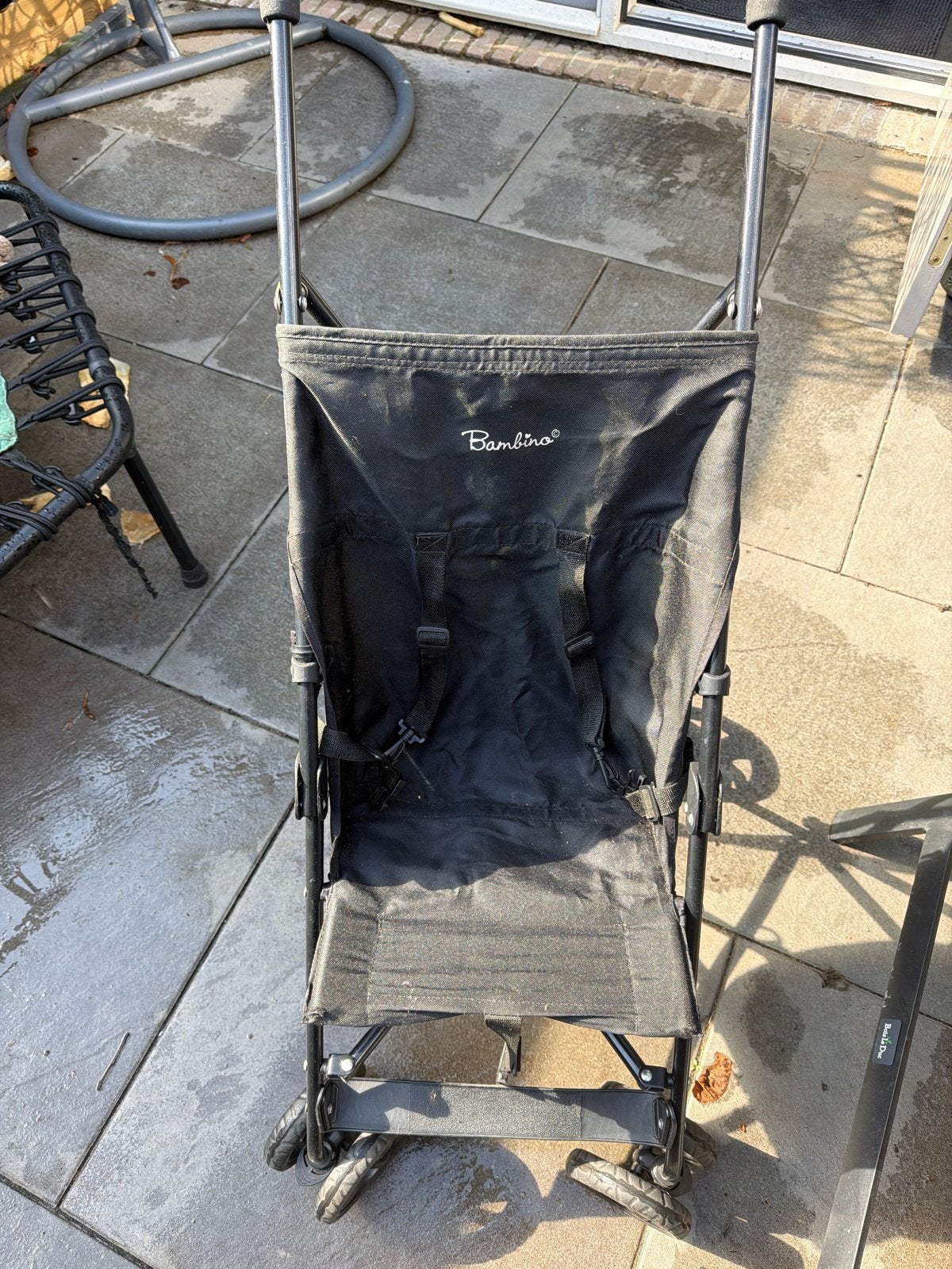 Gratis zwarte nette buggy - Bambino, Kinderen en Baby's, Ophalen of Verzenden, Gebruikt, Overige merken