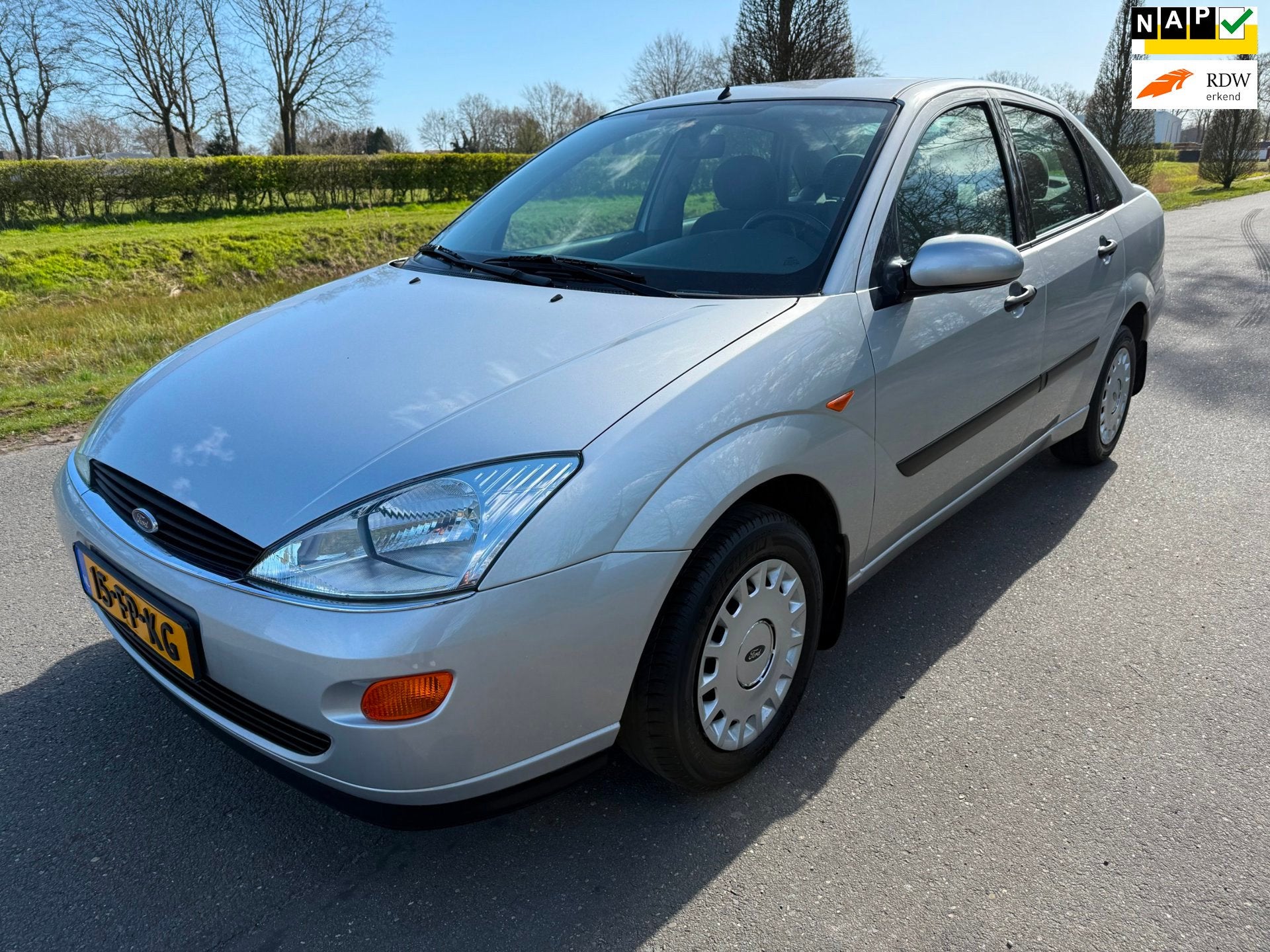 Ford Focus 1.6-16V Ghia NIEUWSTAAT, Auto's, 1596 cc, 101 pk, Gebruikt, 49 €/maand