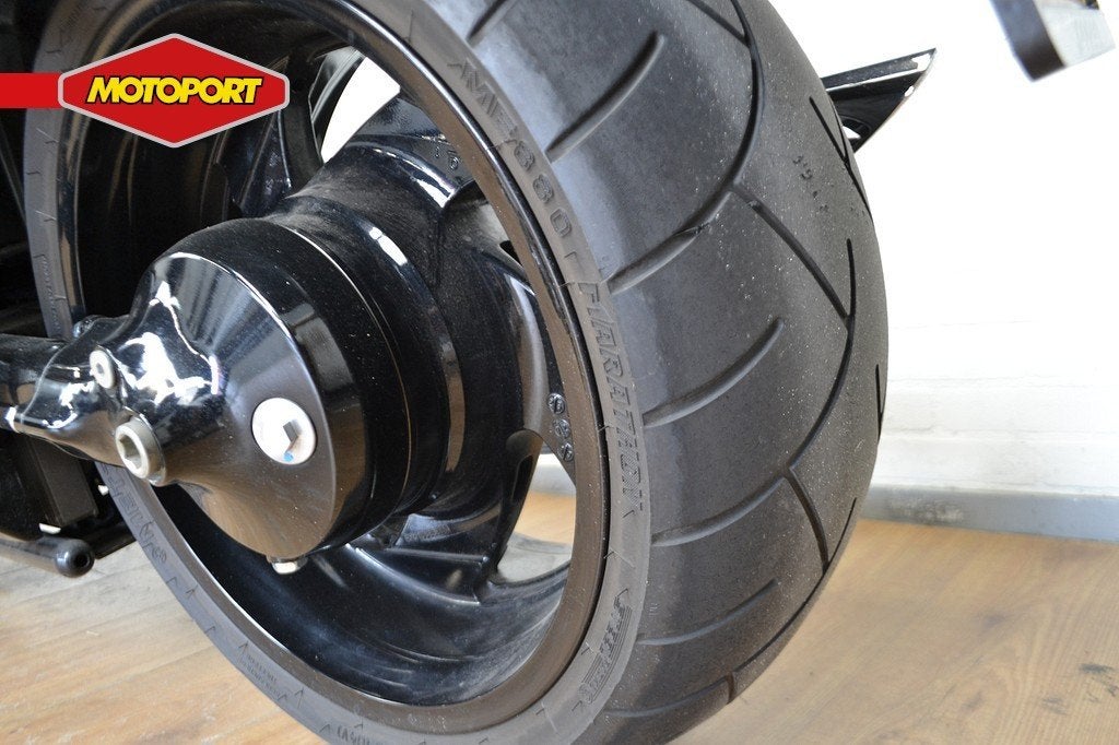 Suzuki M 1800 R (bj 2015), Lange Dreef 12
4131NH  Vianen, NL, Suzuki, Chopper, Bedrijf