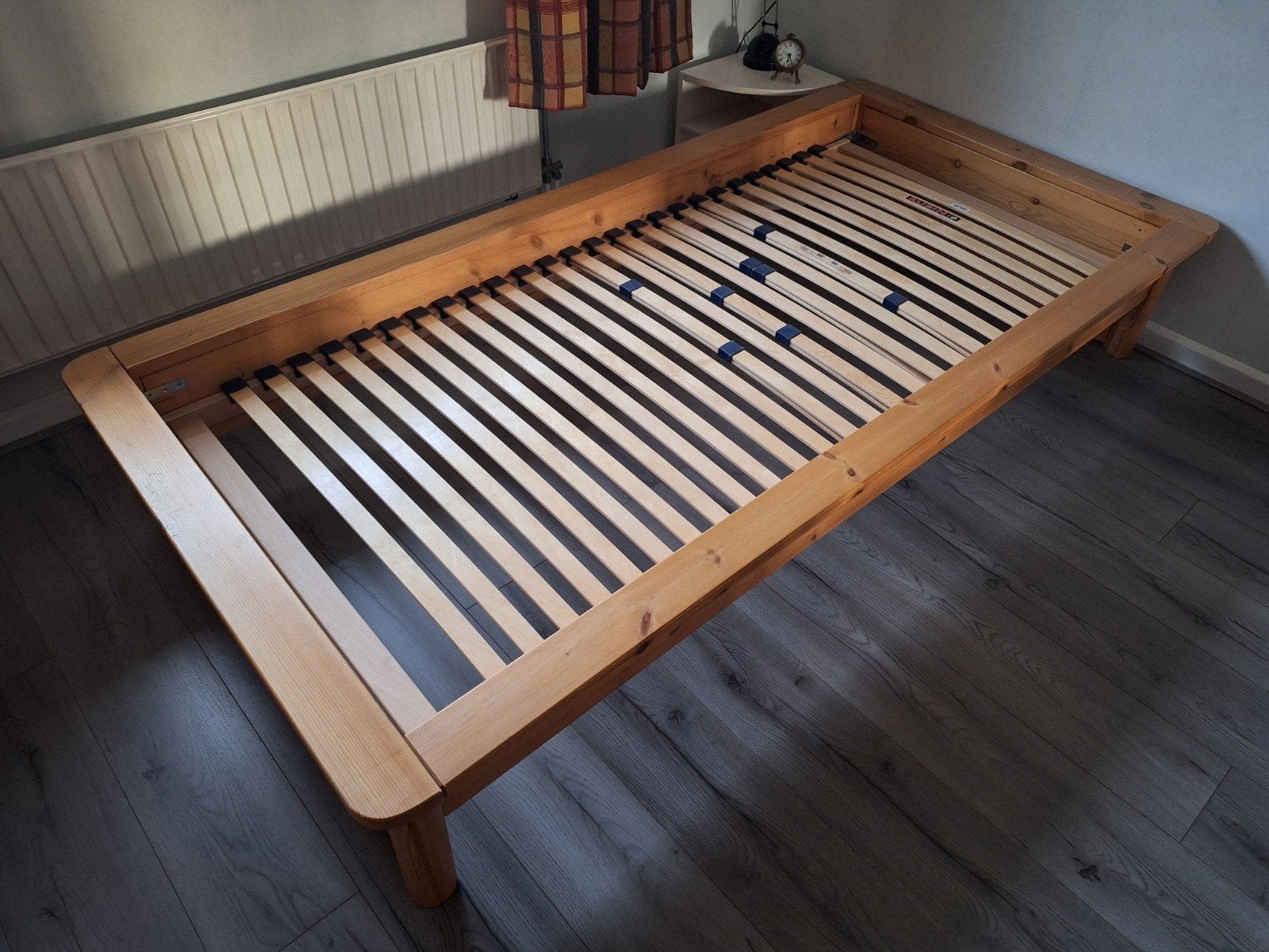 (logeer)bed + goede matras + dekbed & kussen, Ophalen, Gebruikt, Eenpersoons, 90 cm