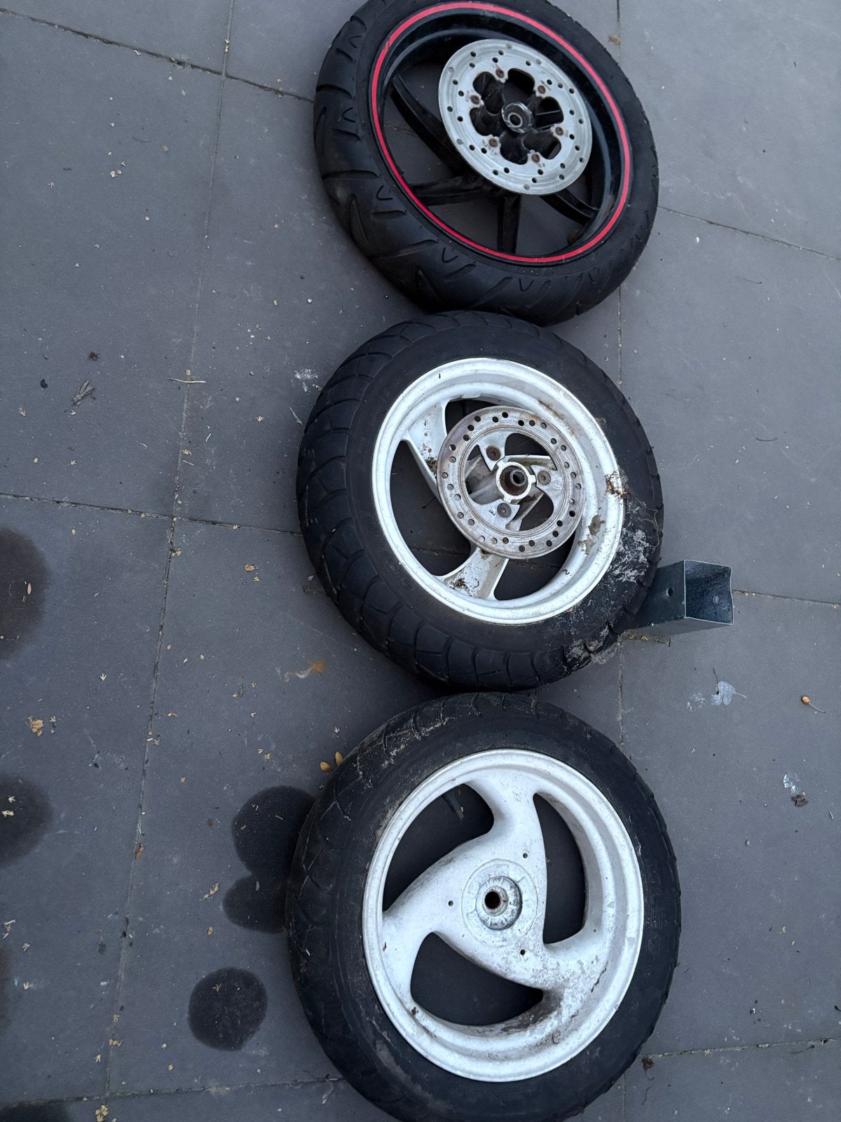 Scooter/Motorfiets Wielen - Voorwiel lek, achterwielen goed, Ophalen of Verzenden, Gebruikt, Overige typen