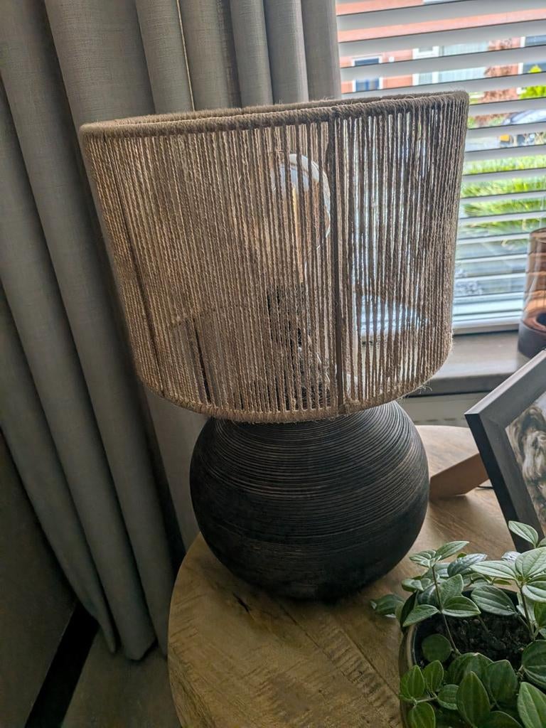 Nieuwe Tafellamp met Ronde Kap - Bruine Voet, Zand Beige Kap, Ophalen