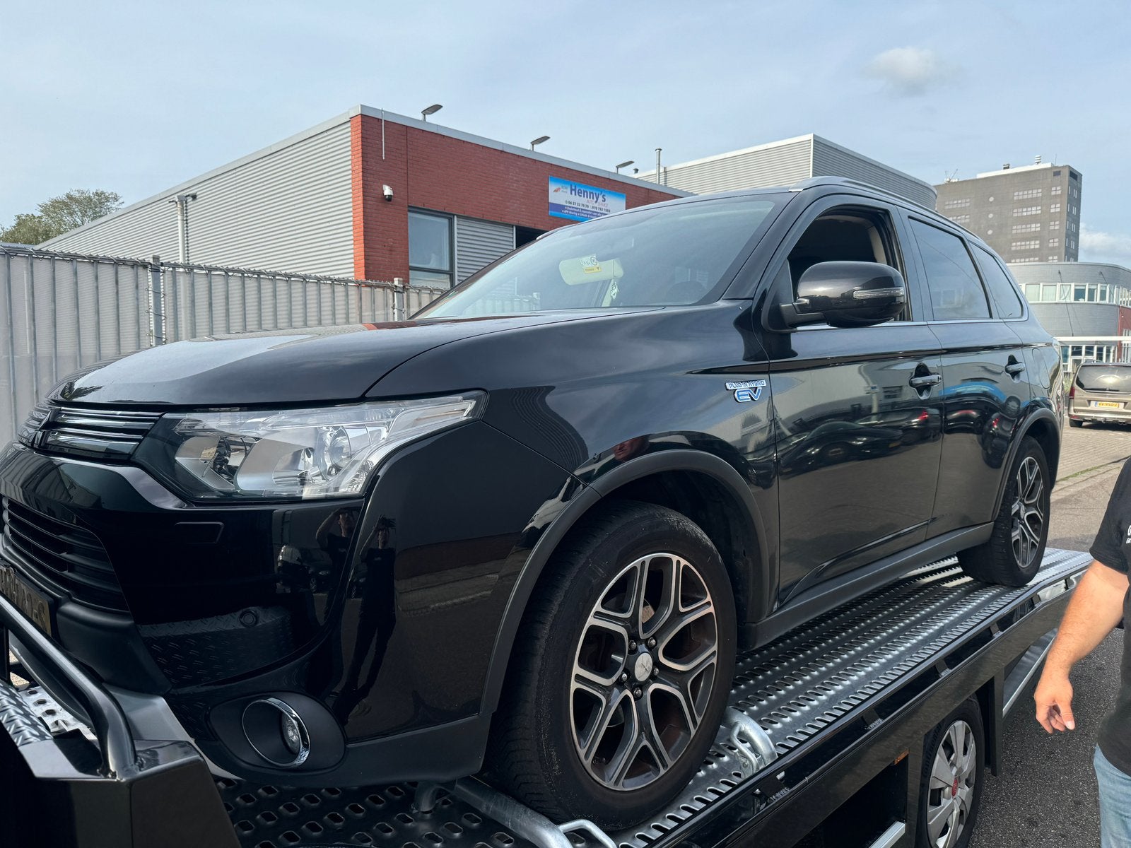 Mitsubishi Outlander 2.0 Phev 4WD CVT 2015 MOTOR DEFECT, 1998 cc, Outlander, Zwart, 4 cilinders
