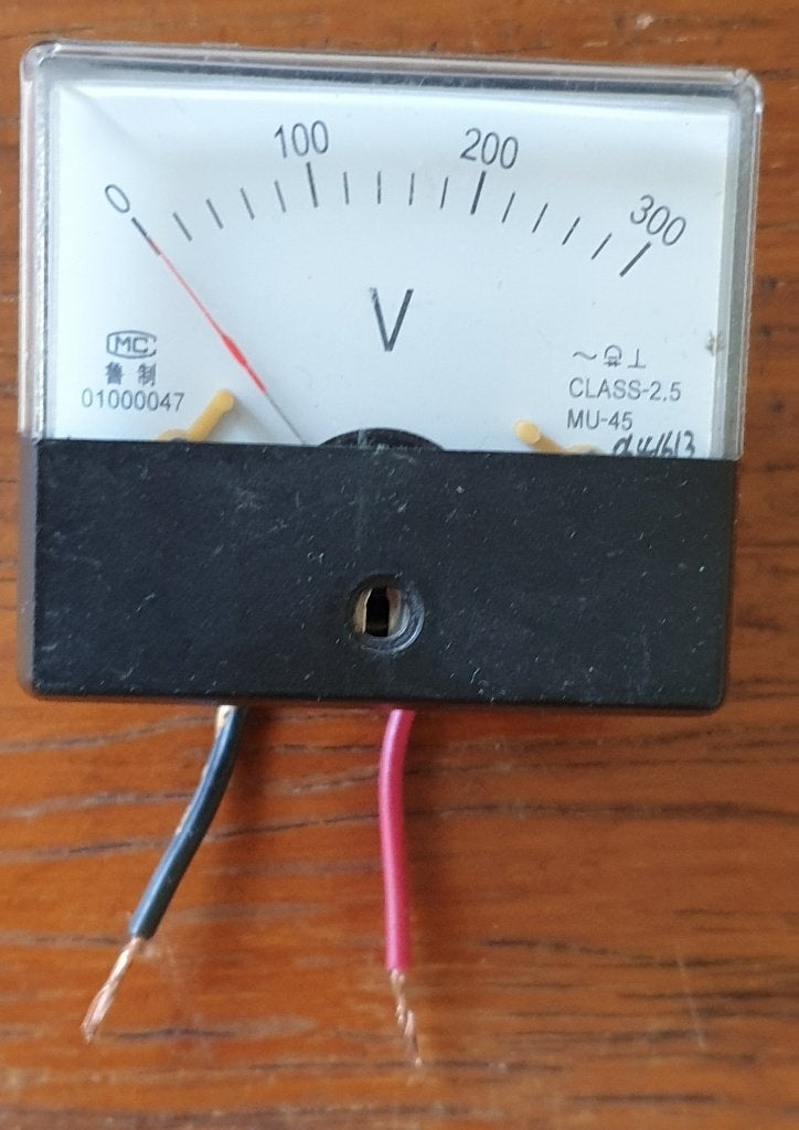 Analoge VOLTMETER 0-300 Volt  opbouw  analoog, Ophalen of Verzenden, Zo goed als nieuw