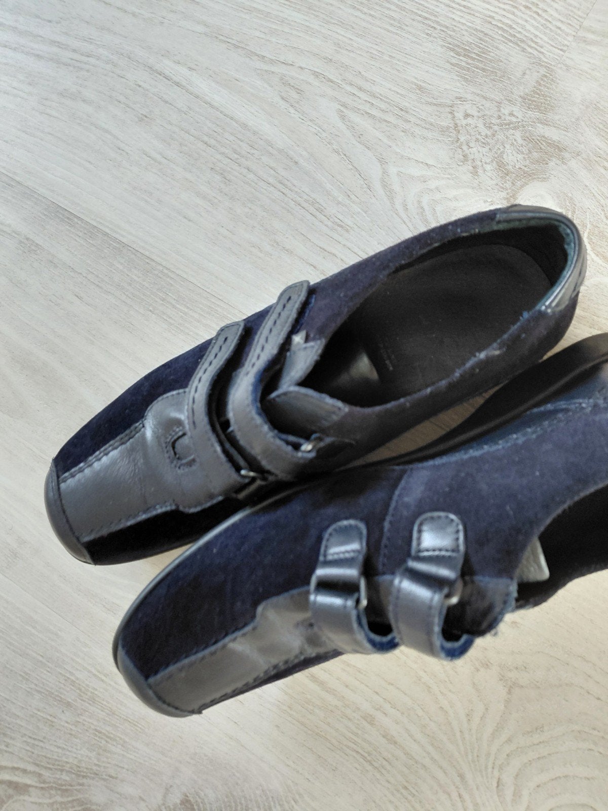 te koop donkerblauwe klittenband schoenen, Ophalen, Blauw, Sneakers of Gympen, Zo goed als nieuw