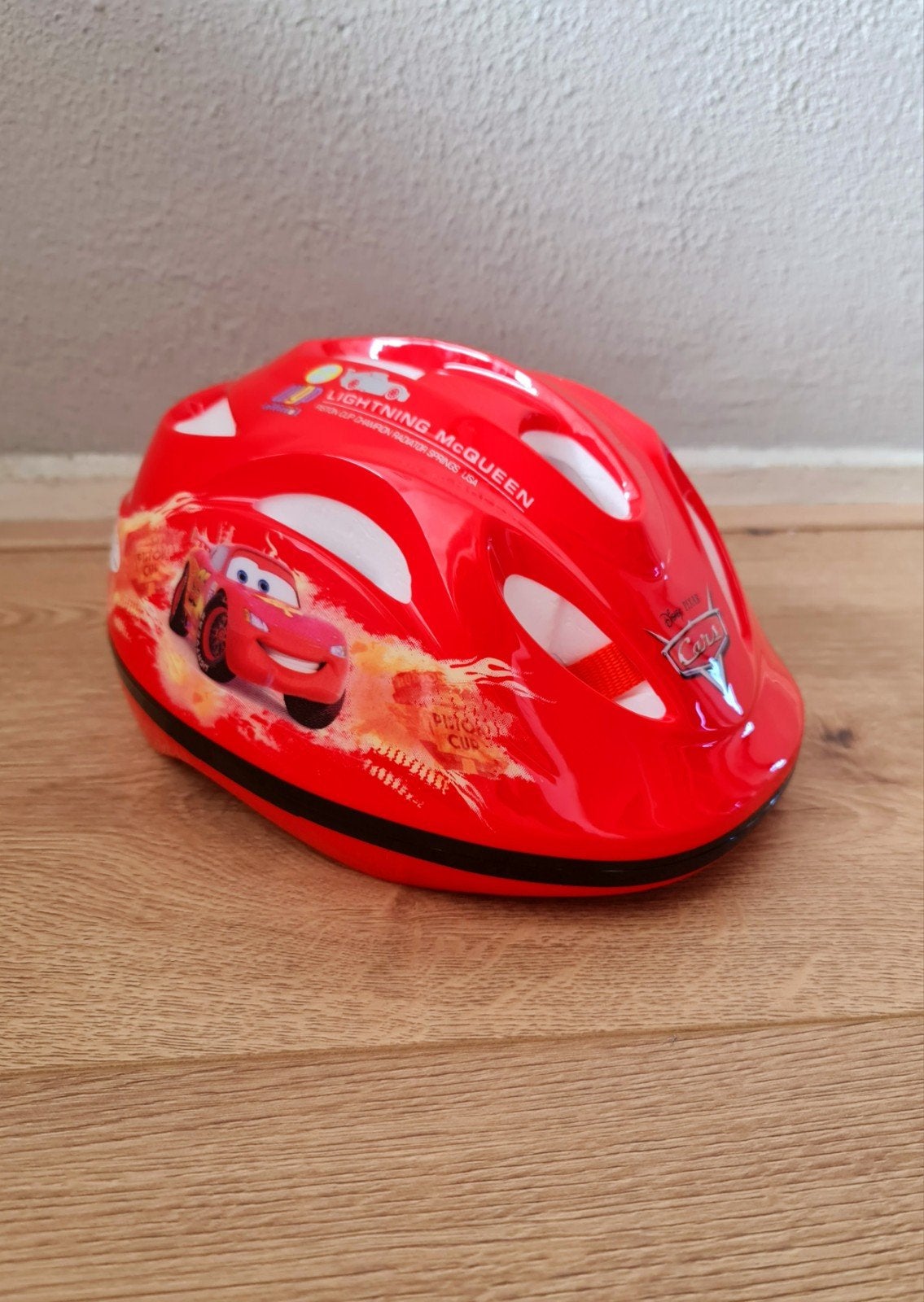 Cars fietshelm rood 51-55cm, XXS, Disney, Ophalen of Verzenden, Zo goed als nieuw
