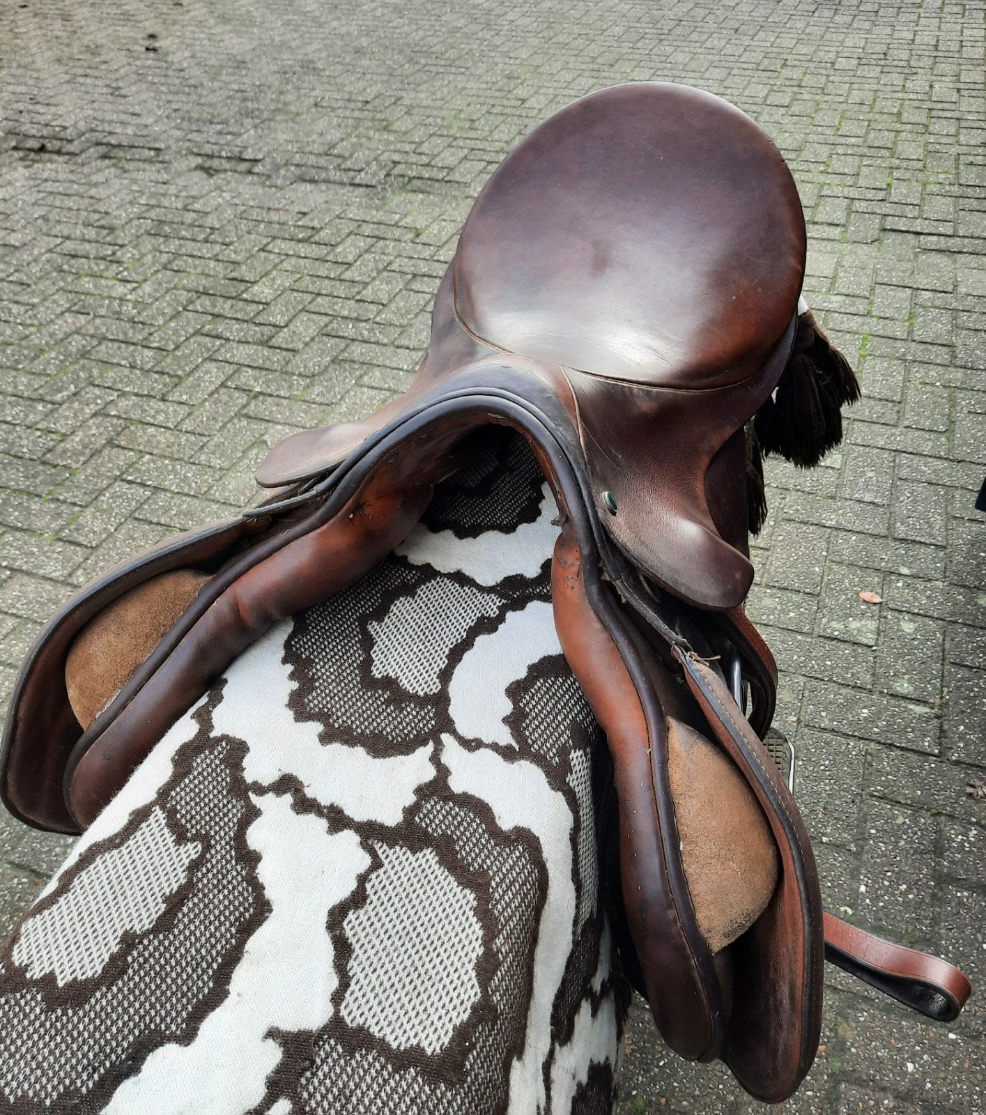Aangeboden prachtig Stubben Siegfried 18inch zadel, Dieren en Toebehoren, Ophalen, Zo goed als nieuw, Springen