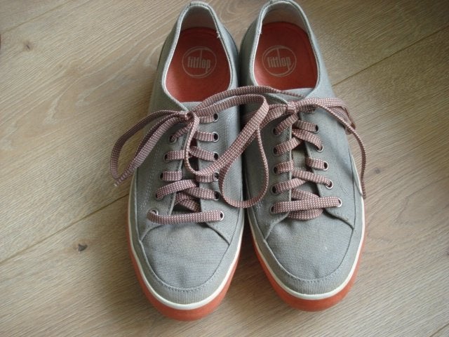 Bijna nieuwe FITFLOP sneakers maat 40, Kleding | Dames, Ophalen of Verzenden, Fitflop, Grijs, Sneakers of Gympen