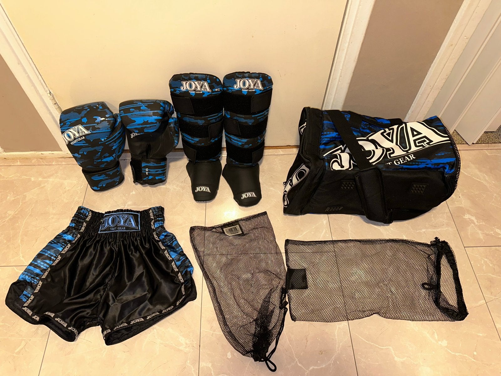 Joya Vechtsport Set voor Jongens (Maat S, 8-10 jaar), Maat S, Ophalen, Zo goed als nieuw, Vechtsportmateriaal
