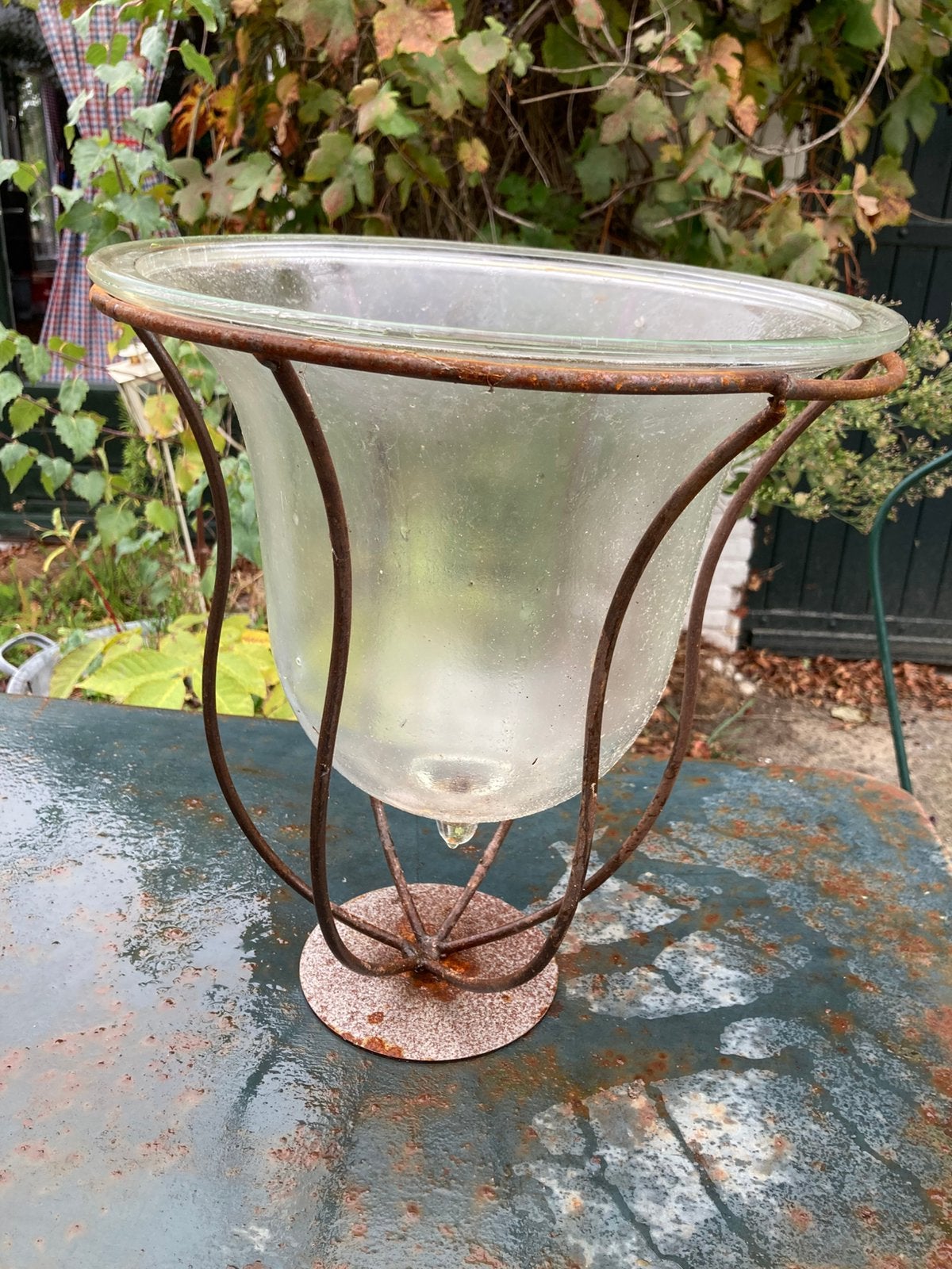 Brocante bloempot, vaas, glas met ijzer (071025c), Ophalen of Verzenden