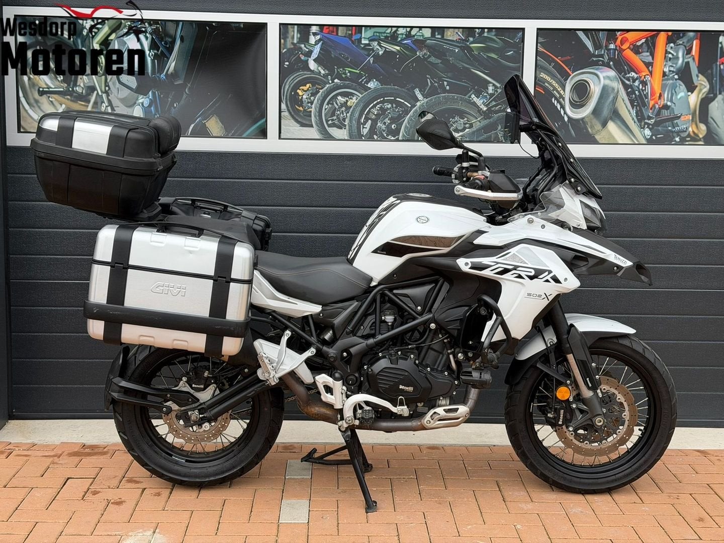 BENELLI TRK 502 X ABS A2 Geschikt Perfect Onderhoud CarPlay, 2 cilinders, 499 cc, Bedrijf, Onbekend
