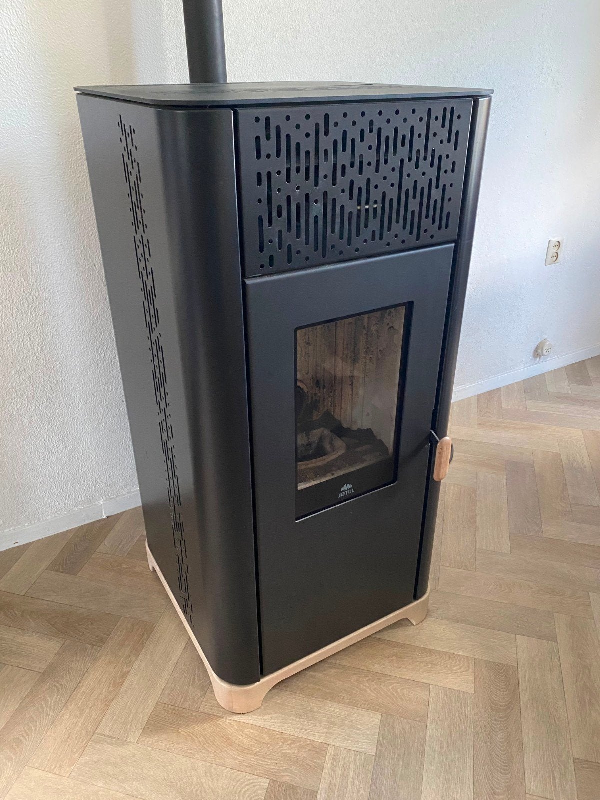 Jotul Pelletkachel PF 1033 - Zo goed als nieuw design kachel, Huis en Inrichting, Kachels, Ophalen, Overige brandstoffen, Zo goed als nieuw