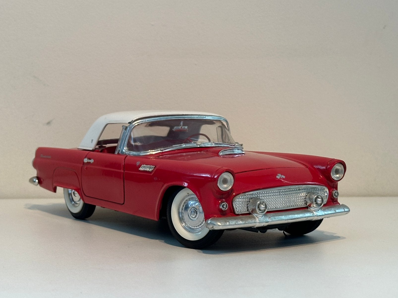 Ford Thunderbird Hardtop | Revell | schaal 1:18, Hobby en Vrije tijd, Modelauto's | 1:18, Ophalen of Verzenden, Zo goed als nieuw