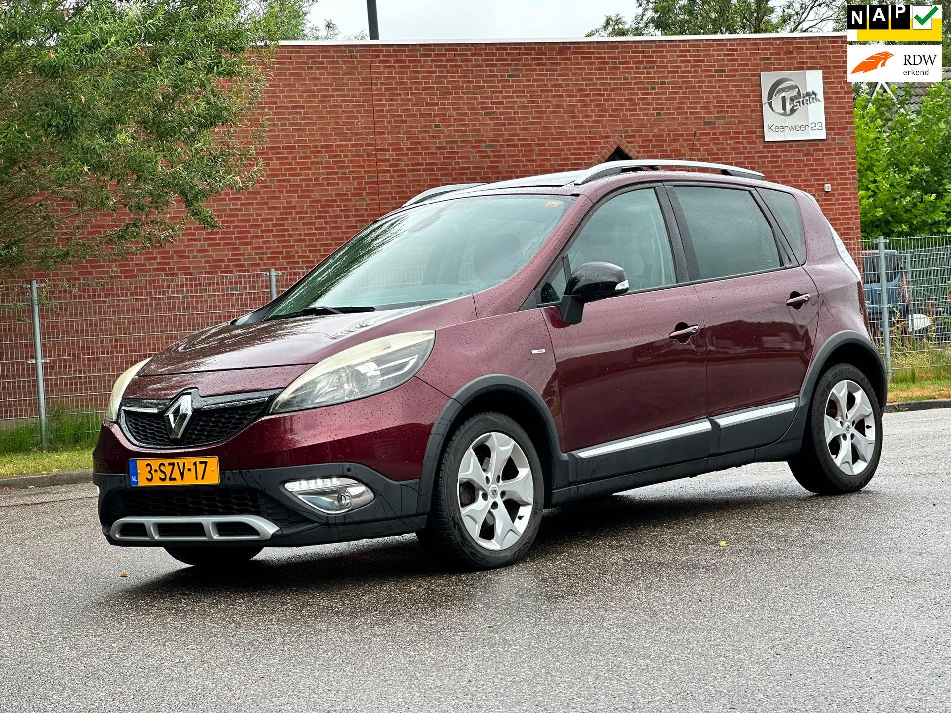 Renault Scénic Xmod 1.2 TCe Bose Schuifdak*Navigatie*Cruise, Voorwielaandrijving, Gebruikt, 4 cilinders, Leder en Stof