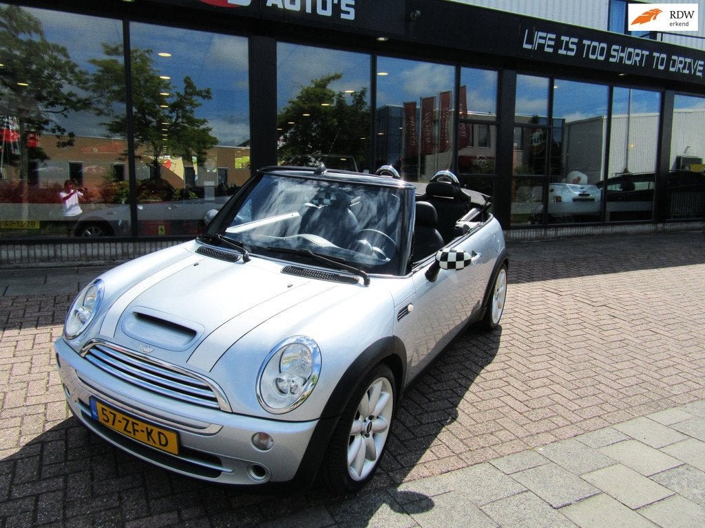 Mini Cabrio 1.6 Cooper 2005 LEDER NW WERKEND DAK IZGST, Auto's, Mini, Voorwielaandrijving, Gebruikt, Zwart, 4 cilinders