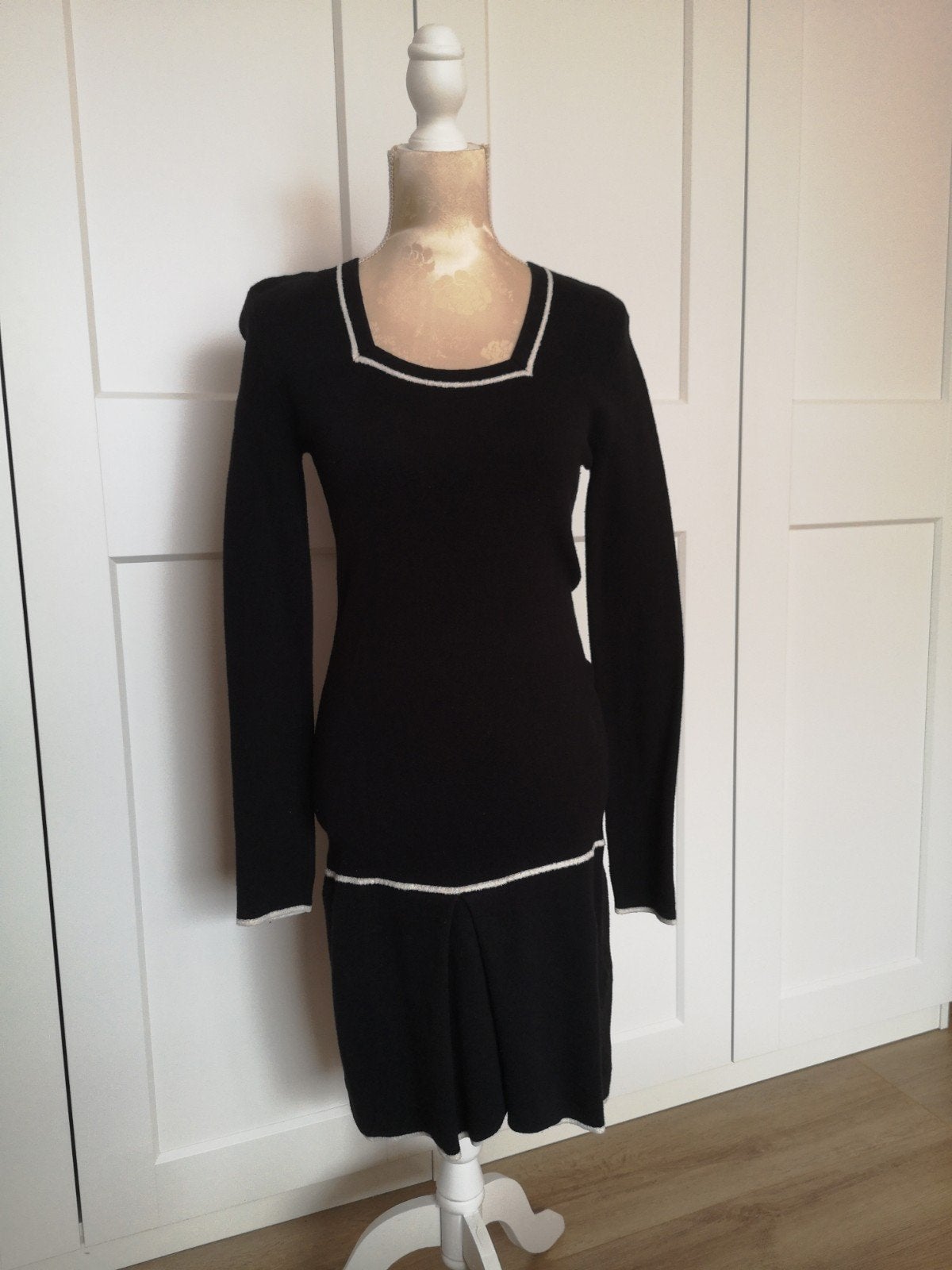 mooie gebreide japon van Tailor and Elbaz maat XS, Kleding | Dames, Jurken, Tailor & Elbaz, Zwart, Ophalen of Verzenden, Maat 34 (XS) of kleiner