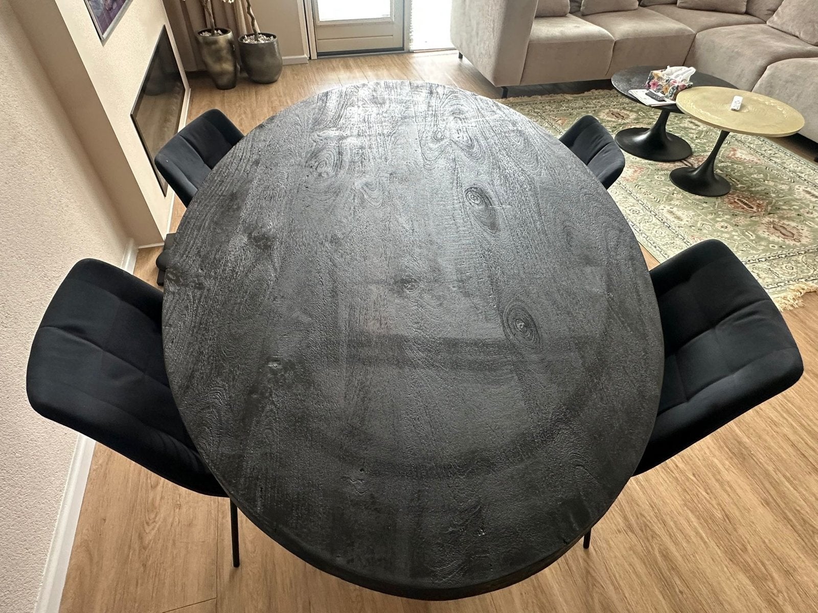 Ovale eettafel met 4 stoelen - Zwart hout en fluweel, Huis en Inrichting, Tafels | Eettafels, Ophalen, Gebruikt, 100 tot 150 cm