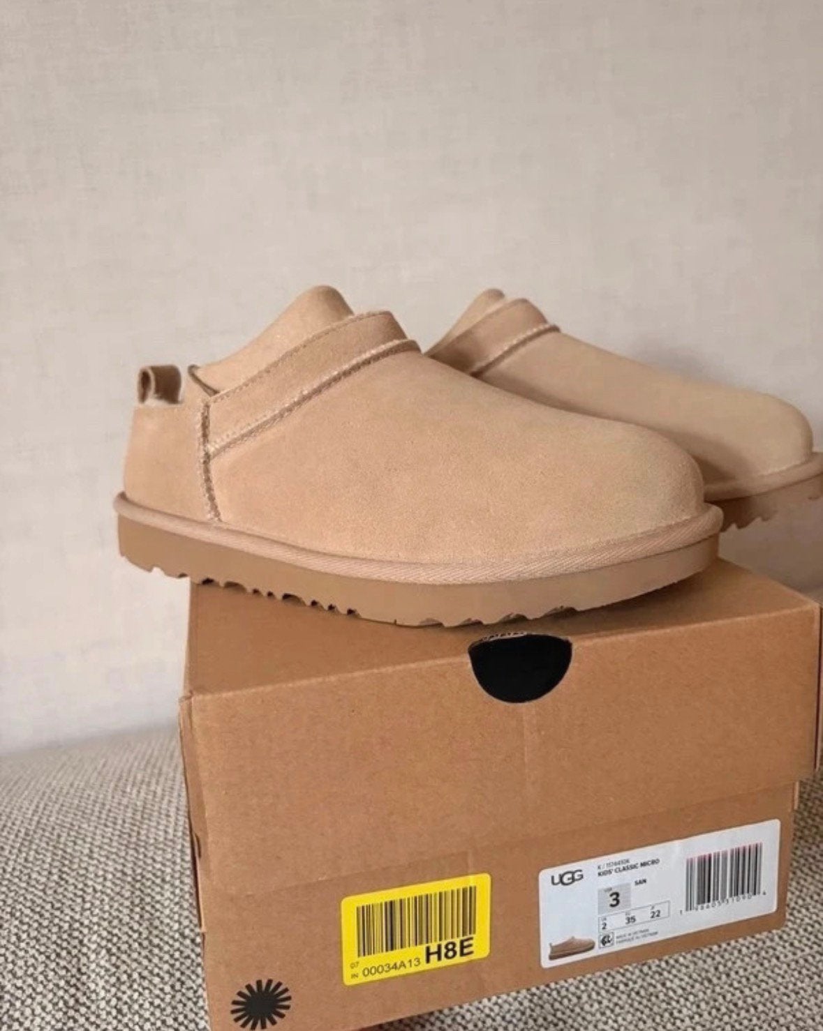 Ugg classic micro maat 35, Kleding | Dames, Ophalen of Verzenden, Zo goed als nieuw, Overige kleuren