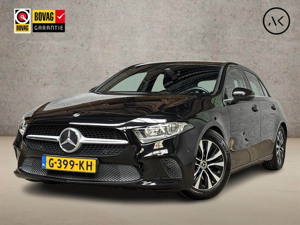 Mercedes-Benz A-Klasse 160 Sport (APPLE CARPLAY, GROOT NAVI,, Auto's, Mercedes-Benz, Voorwielaandrijving, Gebruikt, 4 cilinders
