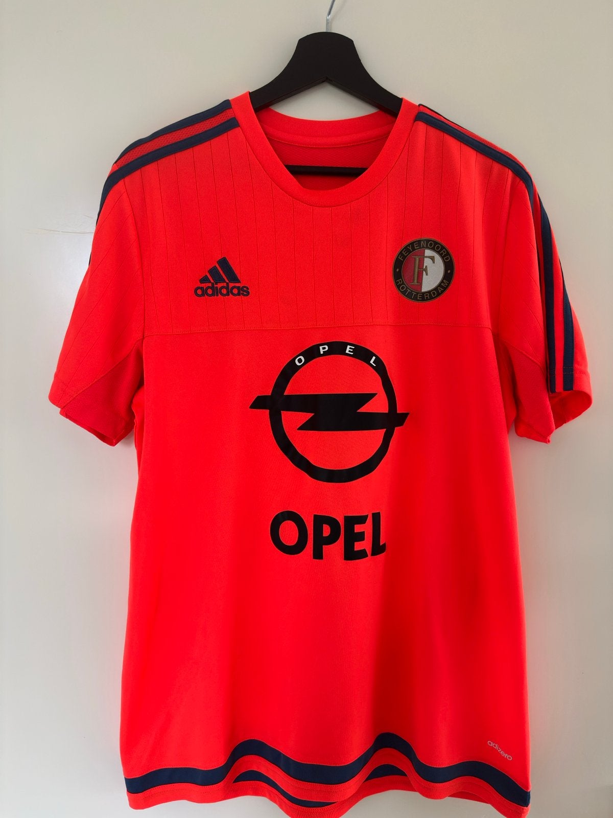 Feyenoord Adidas Climacool Thuisshirt Rood Maat L, Ophalen of Verzenden, Zo goed als nieuw, Maat 52/54 (L), Rood